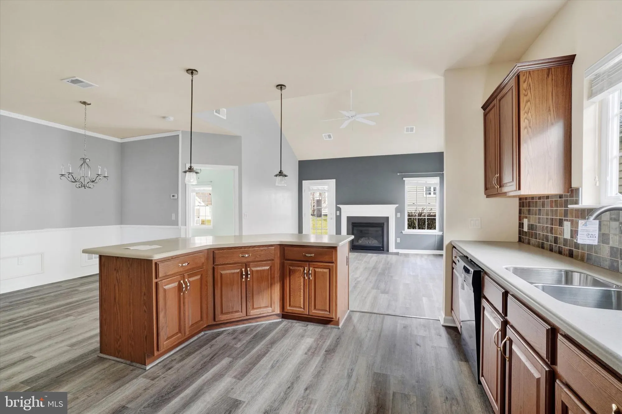 Property Slideshow image 8 of 28 | 631 thoreau dr, Mount Joy, PA, 17552