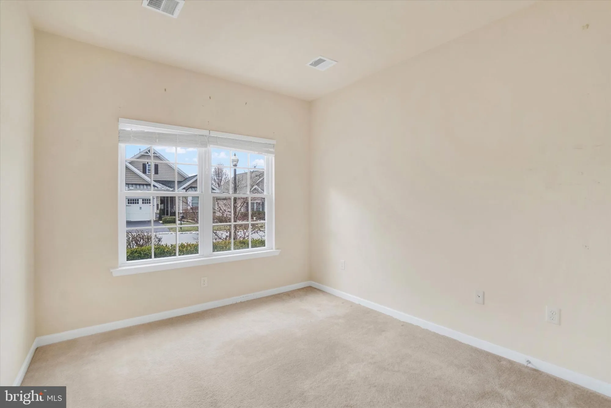 Property Slideshow image 14 of 28 | 631 thoreau dr, Mount Joy, PA, 17552