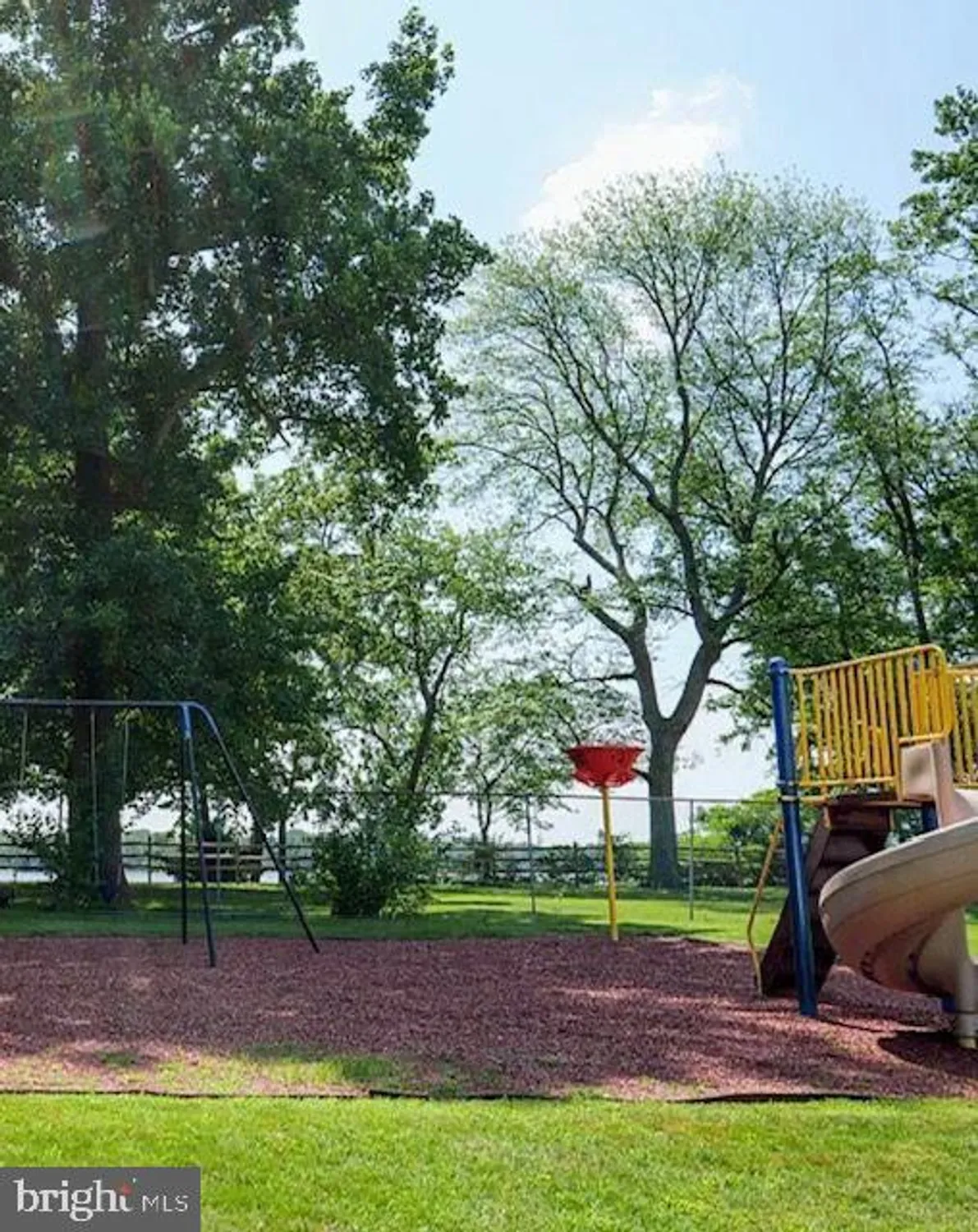 Property Slideshow image 20 of 21 | 67003 delaire landing rd 3, Philadelphia, PA, 19114