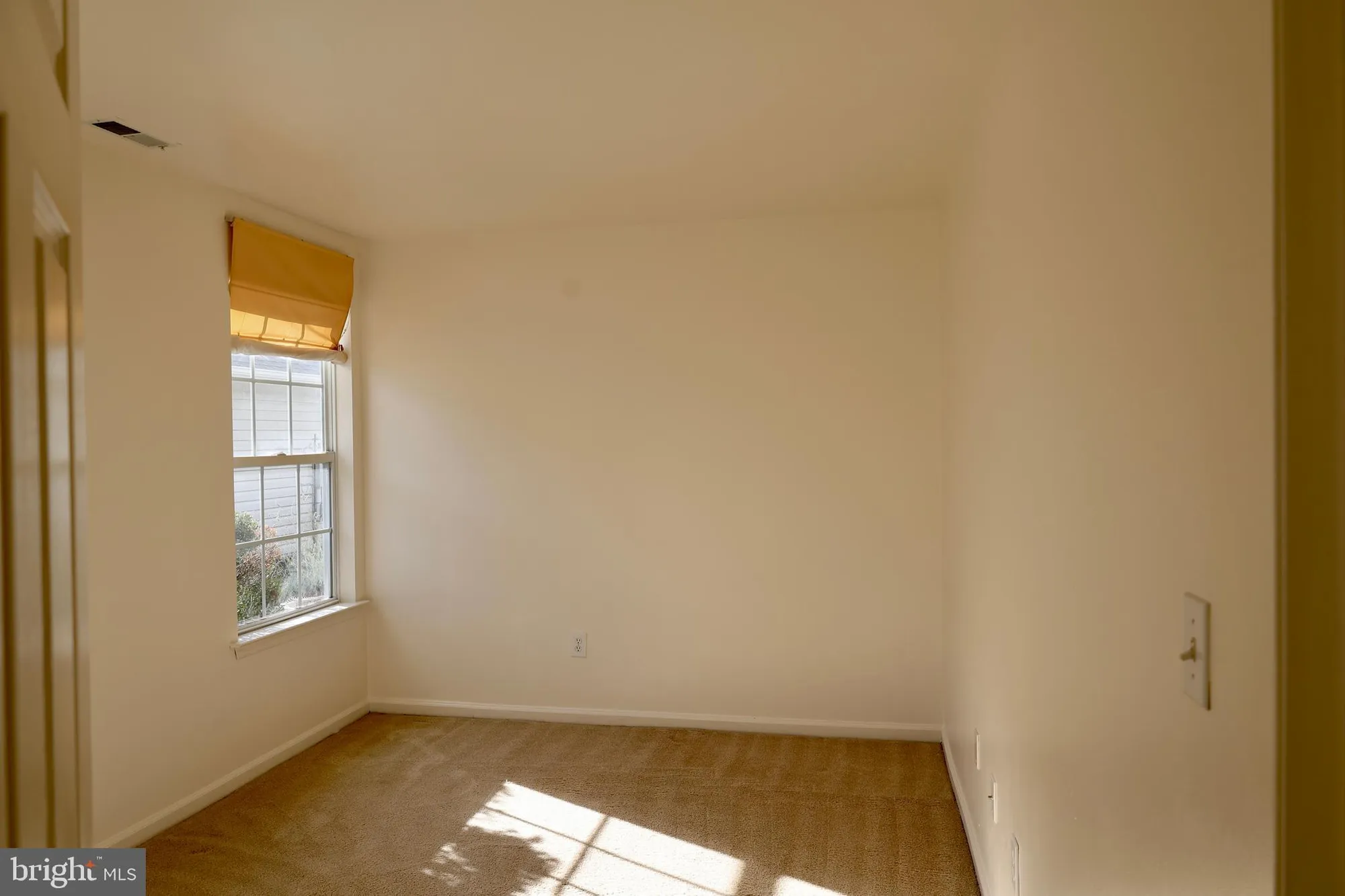 Property Slideshow image 15 of 17 | 28 palmer sq, Beverly, NJ, 08010