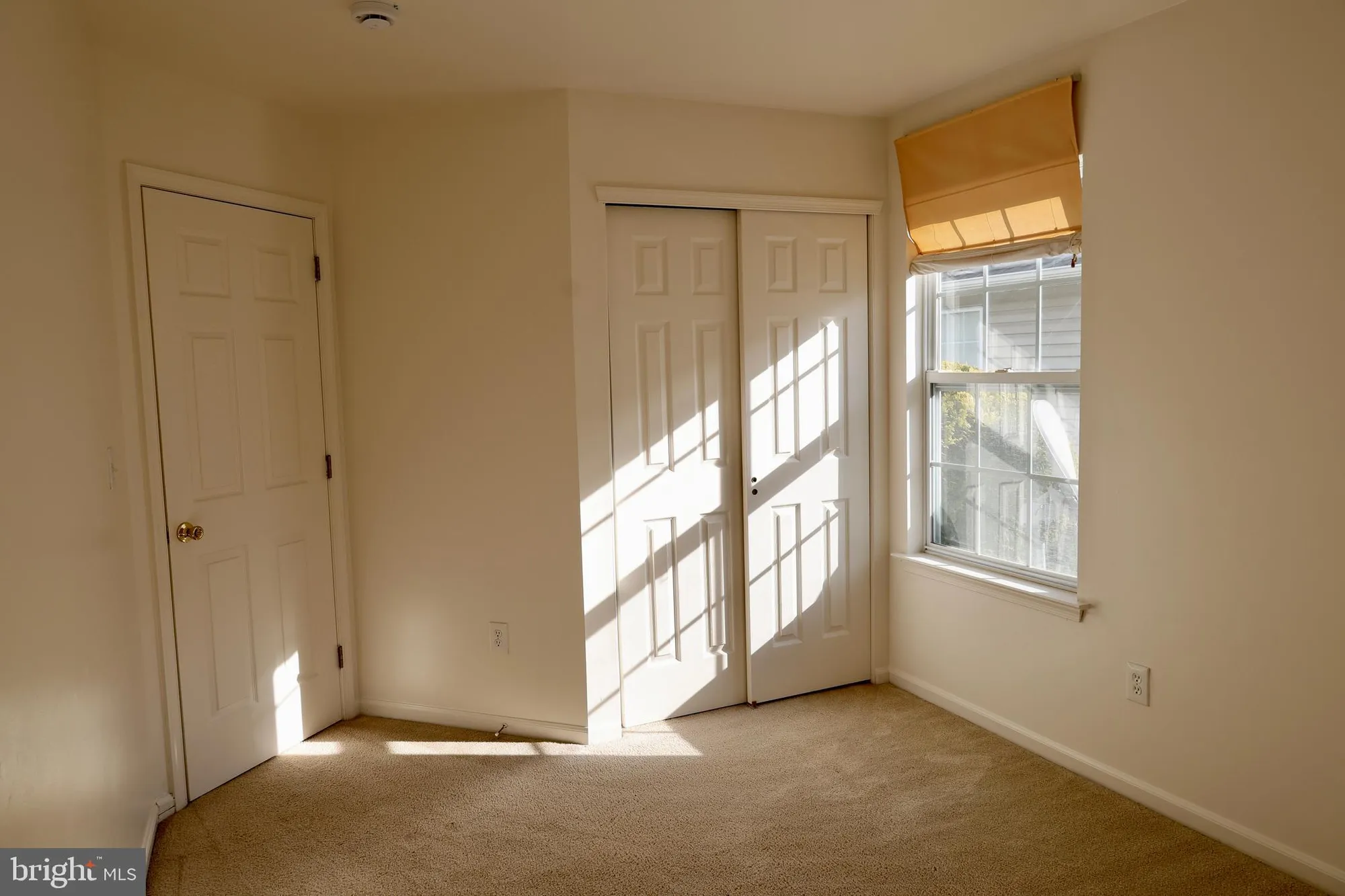 Property Slideshow image 13 of 17 | 28 palmer sq, Beverly, NJ, 08010