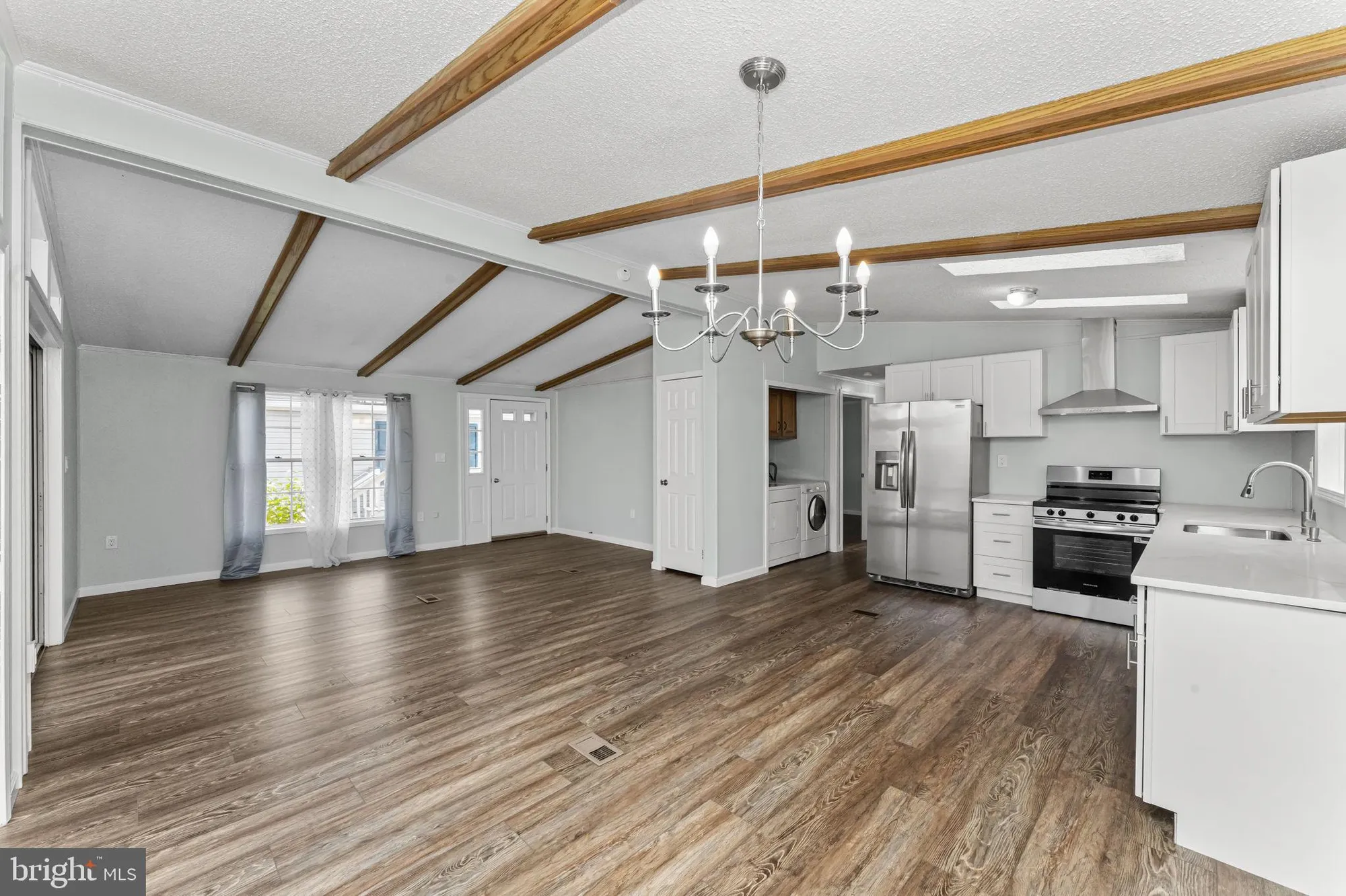 Property Slideshow image 7 of 23 | 738 aspen cir, Red Hill, PA, 18076