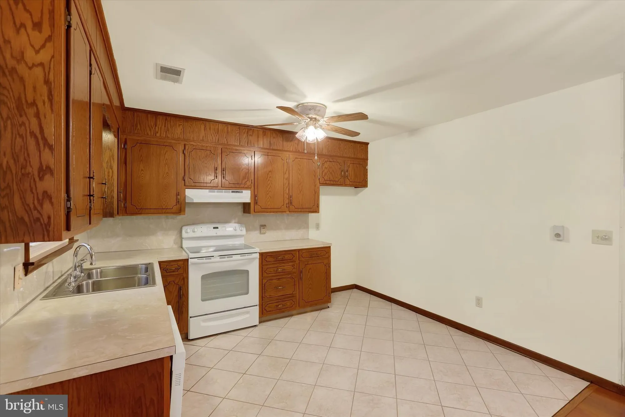 Property Slideshow image 9 of 29 | 3821 club house dr, Fayetteville, PA, 17222