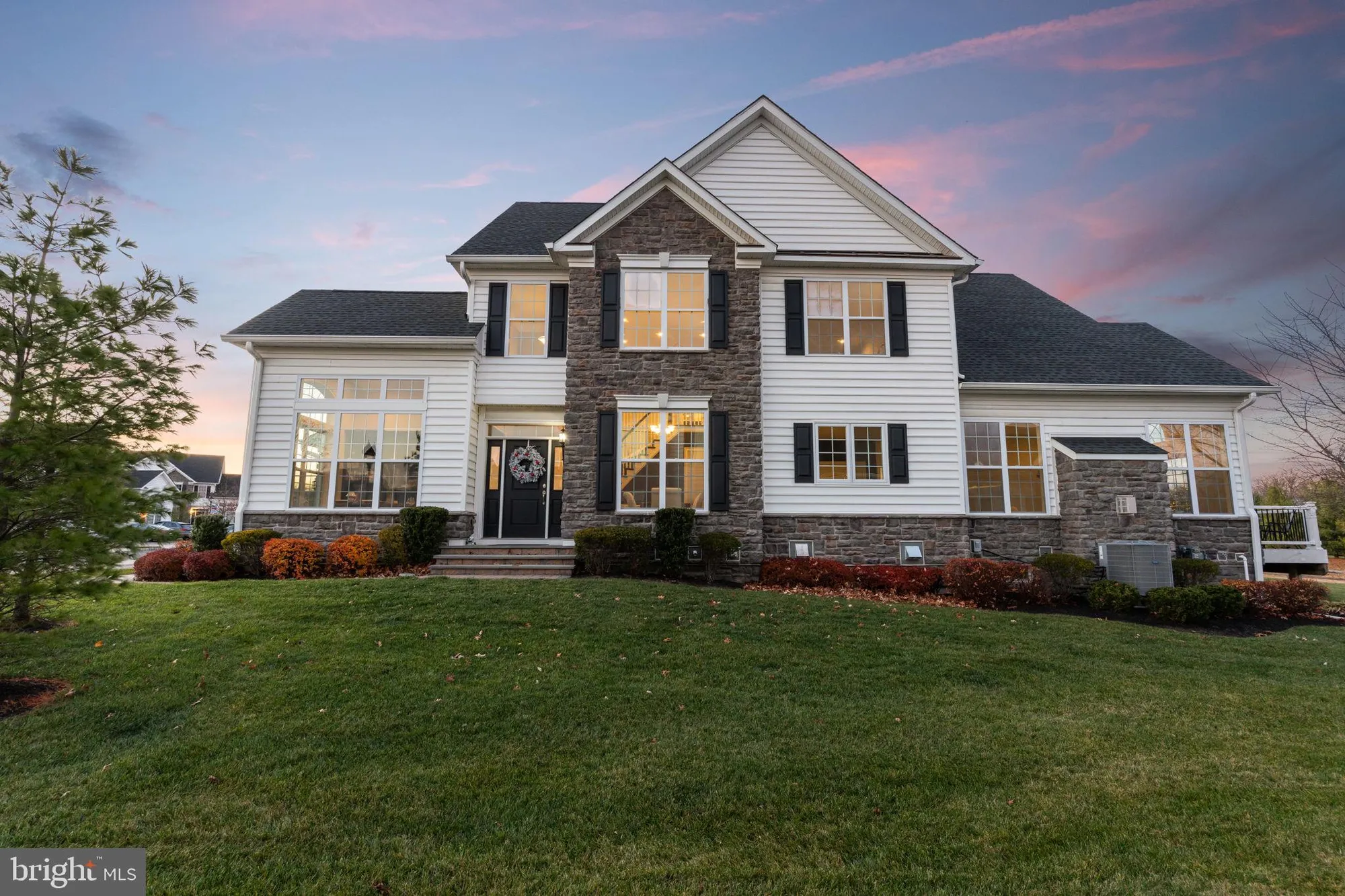 Property Slideshow image 1 of 39 | 26 hillyer ln, Newtown, PA, 18940