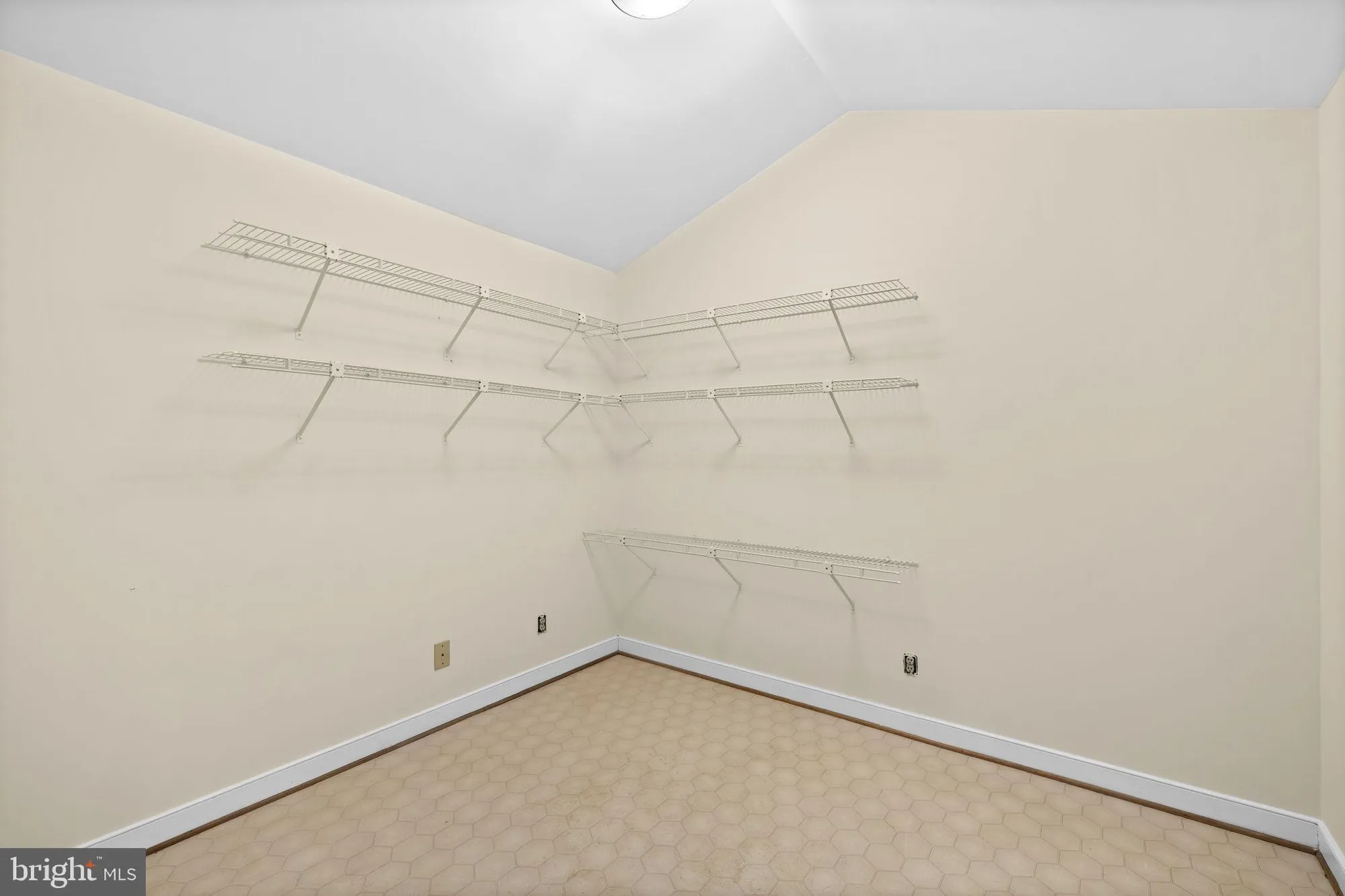 Property Slideshow image 39 of 52 | 11550 savannah dr, Fredericksburg, VA, 22407