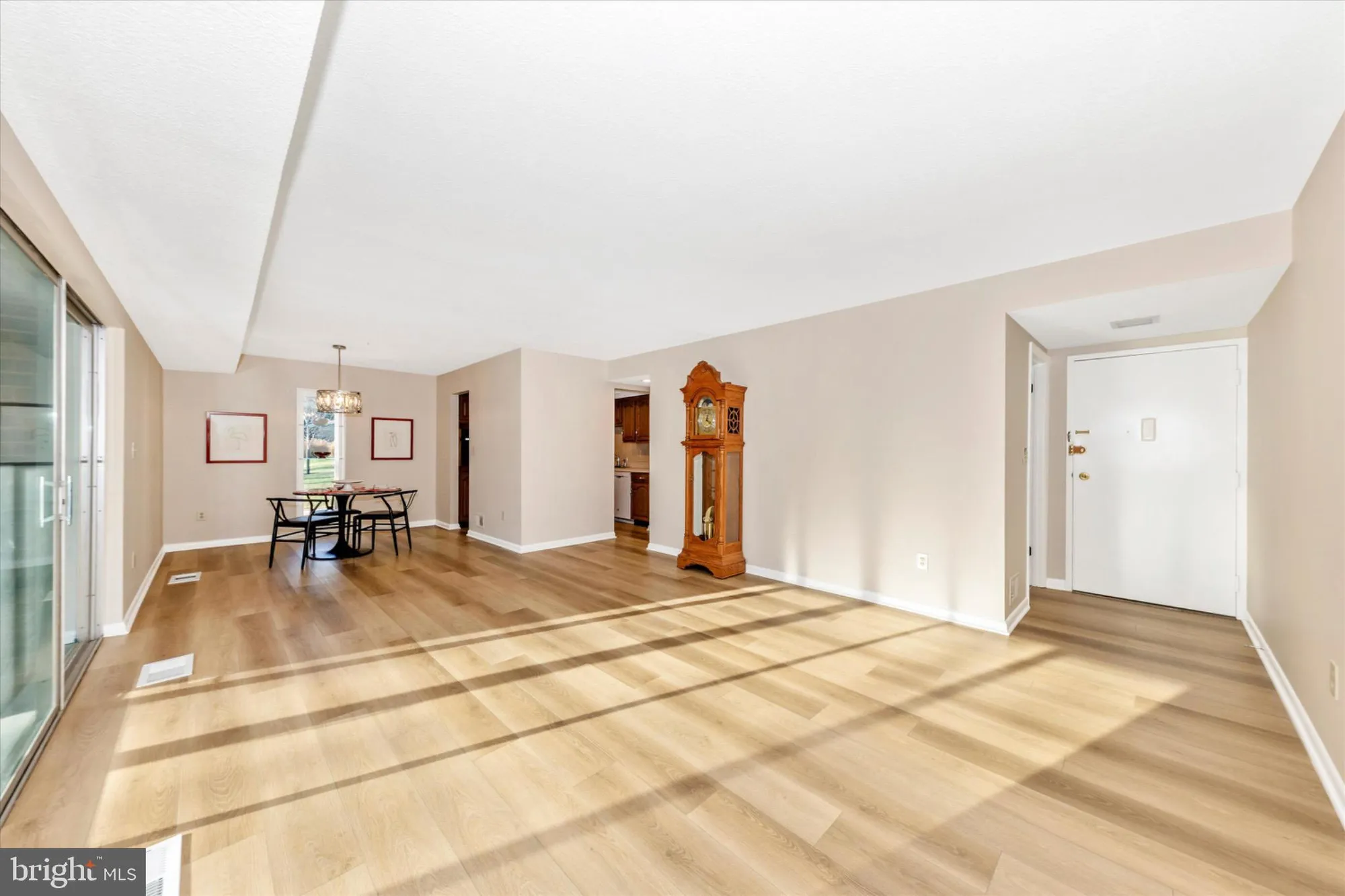 Property Slideshow image 4 of 27 | 3215 s leisure world blvd # 101-1, Silver Spring, MD, 20906