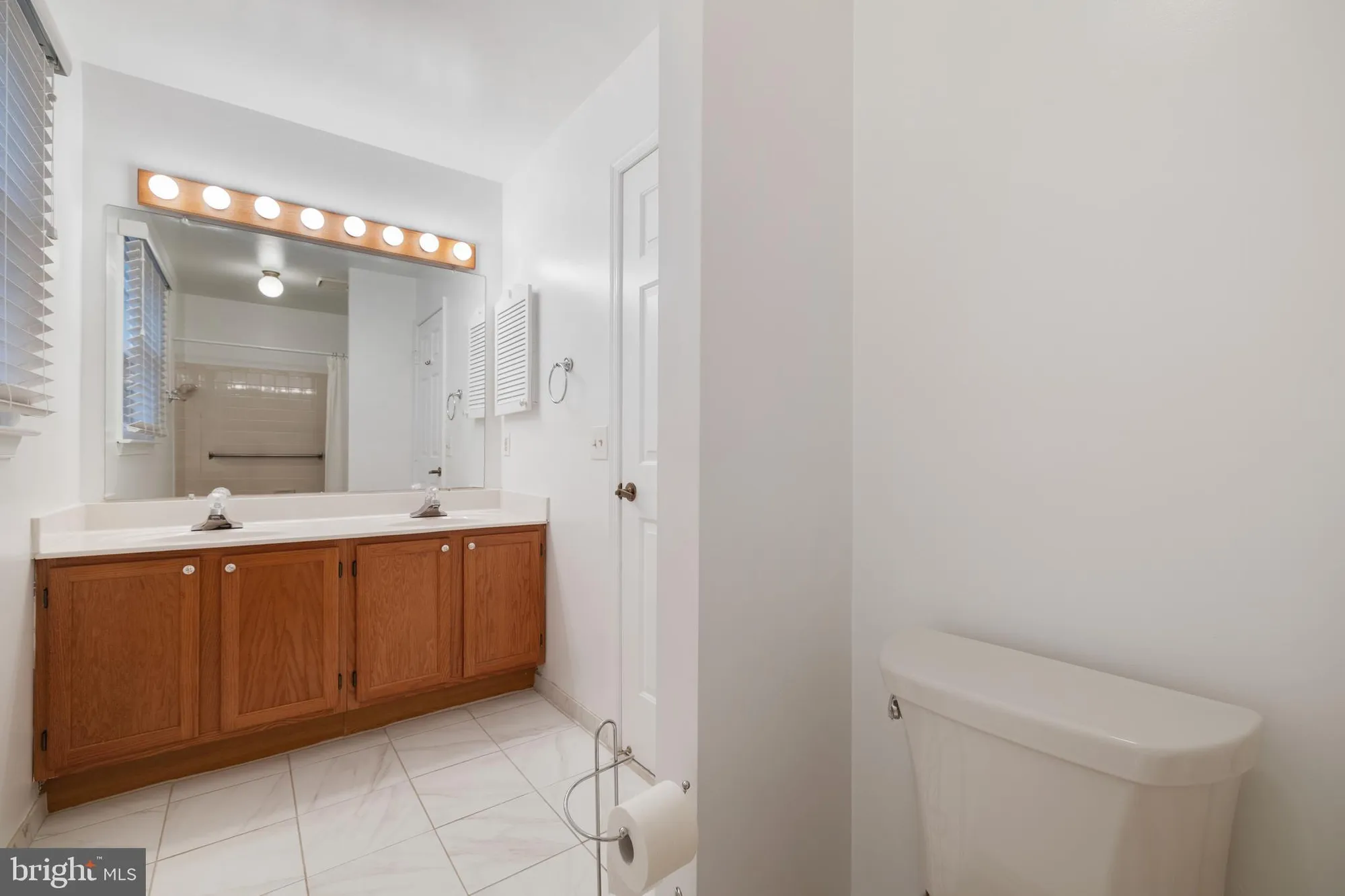 Property Slideshow image 19 of 25 | 1984 marconi cir, Annapolis, MD, 21401