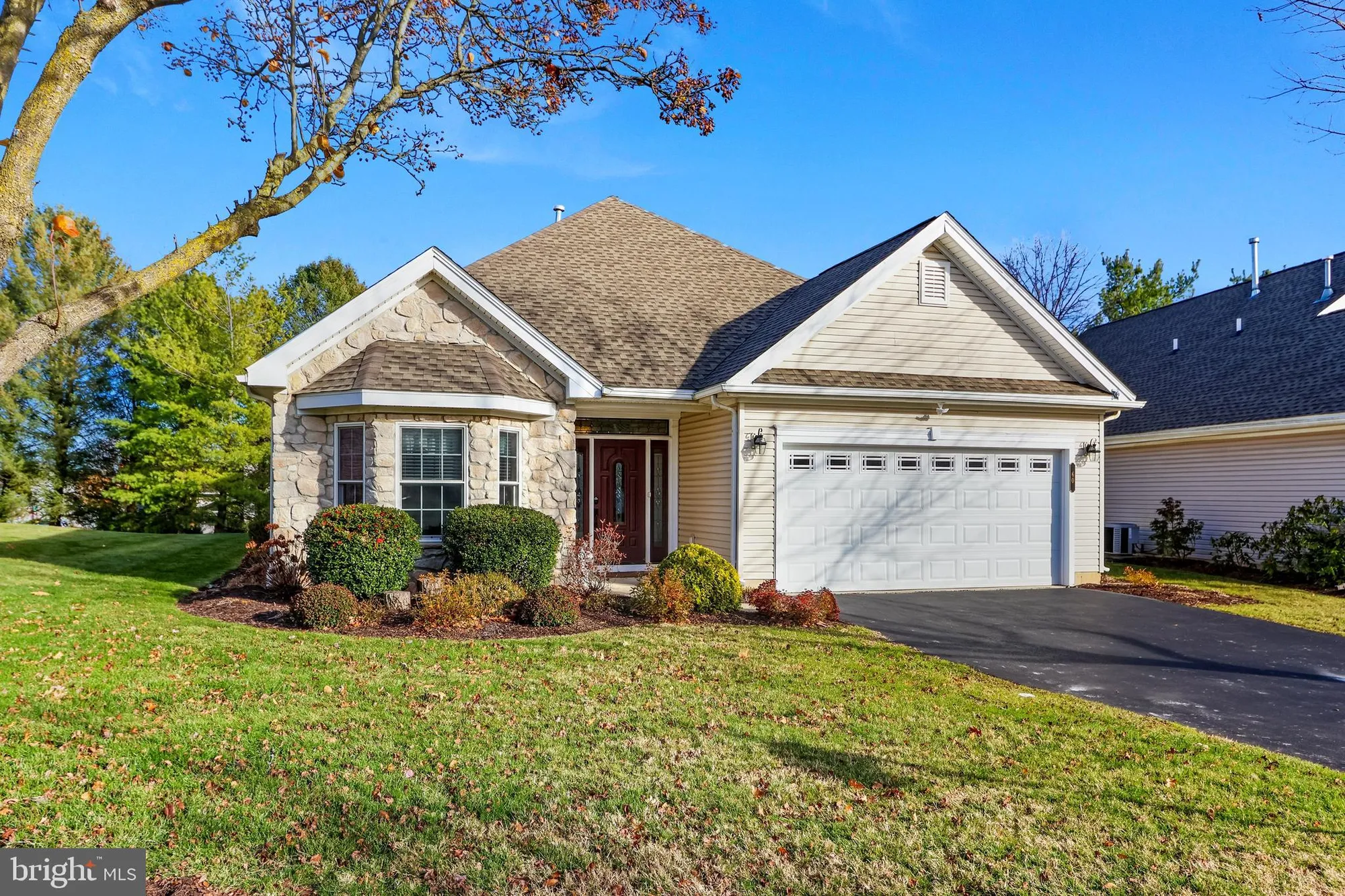 Property Slideshow image 1 of 44 | 60 glenmoor cir, Easton, PA, 18045