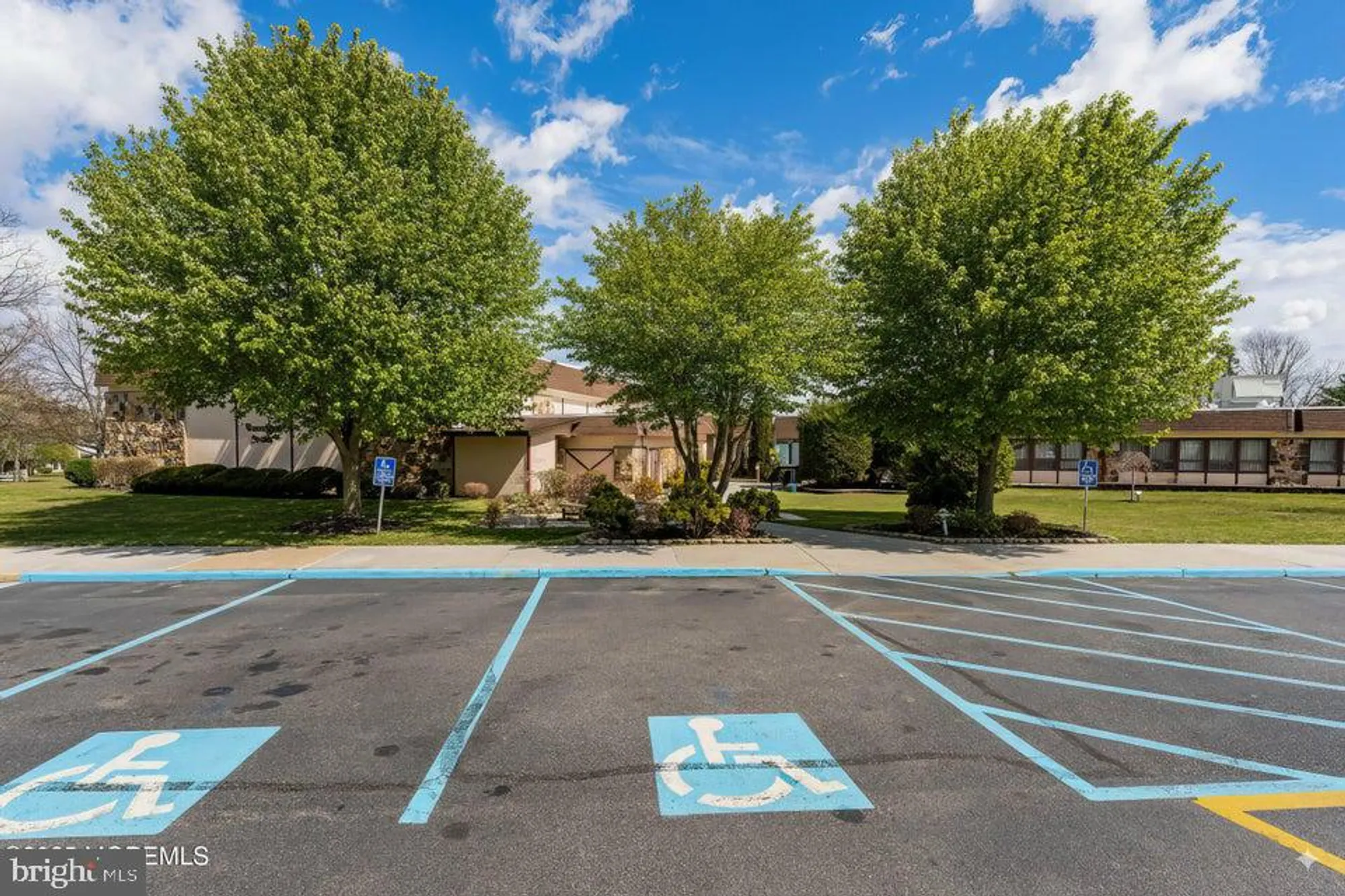 Property Slideshow image 22 of 27 | 1169 clydebank ct b, Lakewood, NJ, 08701