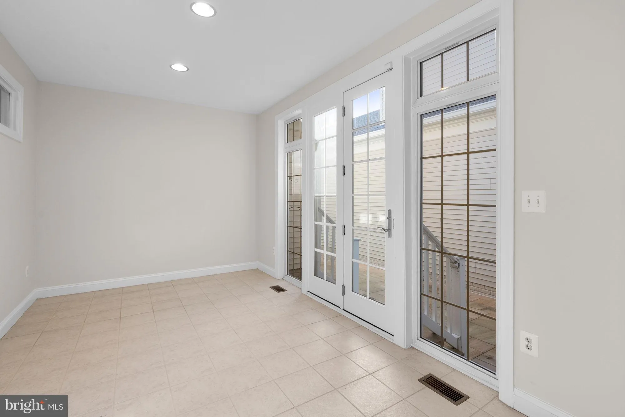 Property Slideshow image 12 of 71 | 2788 westminster rd 38, Ellicott City, MD, 21043