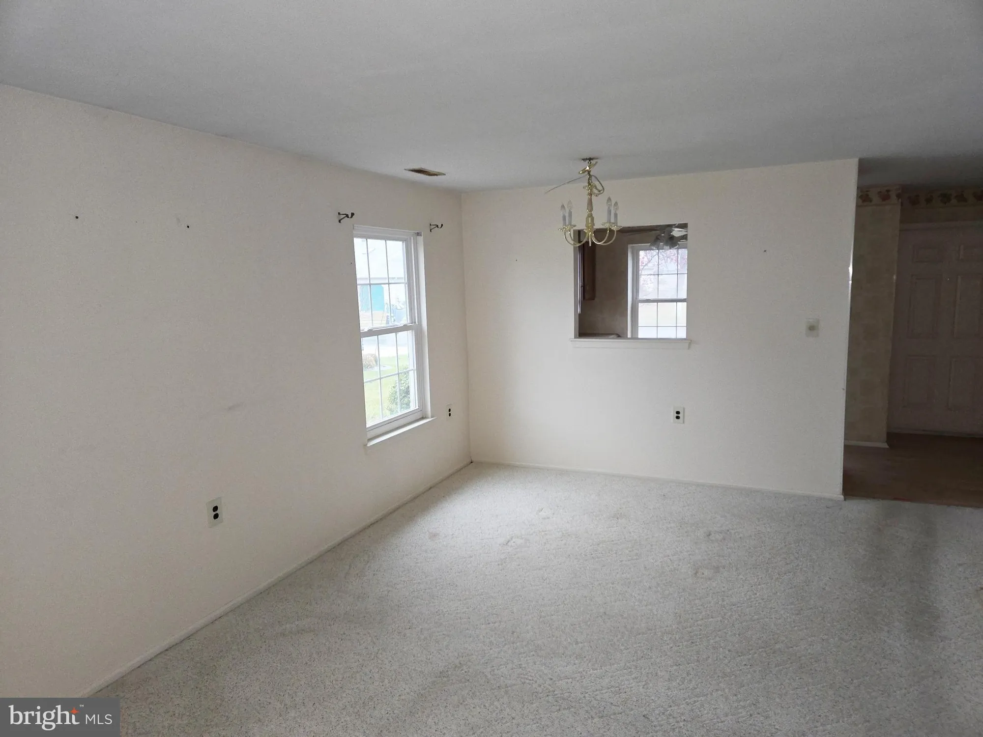 Property Slideshow image 9 of 34 | 27 kelly dr, West Deptford, NJ, 08096