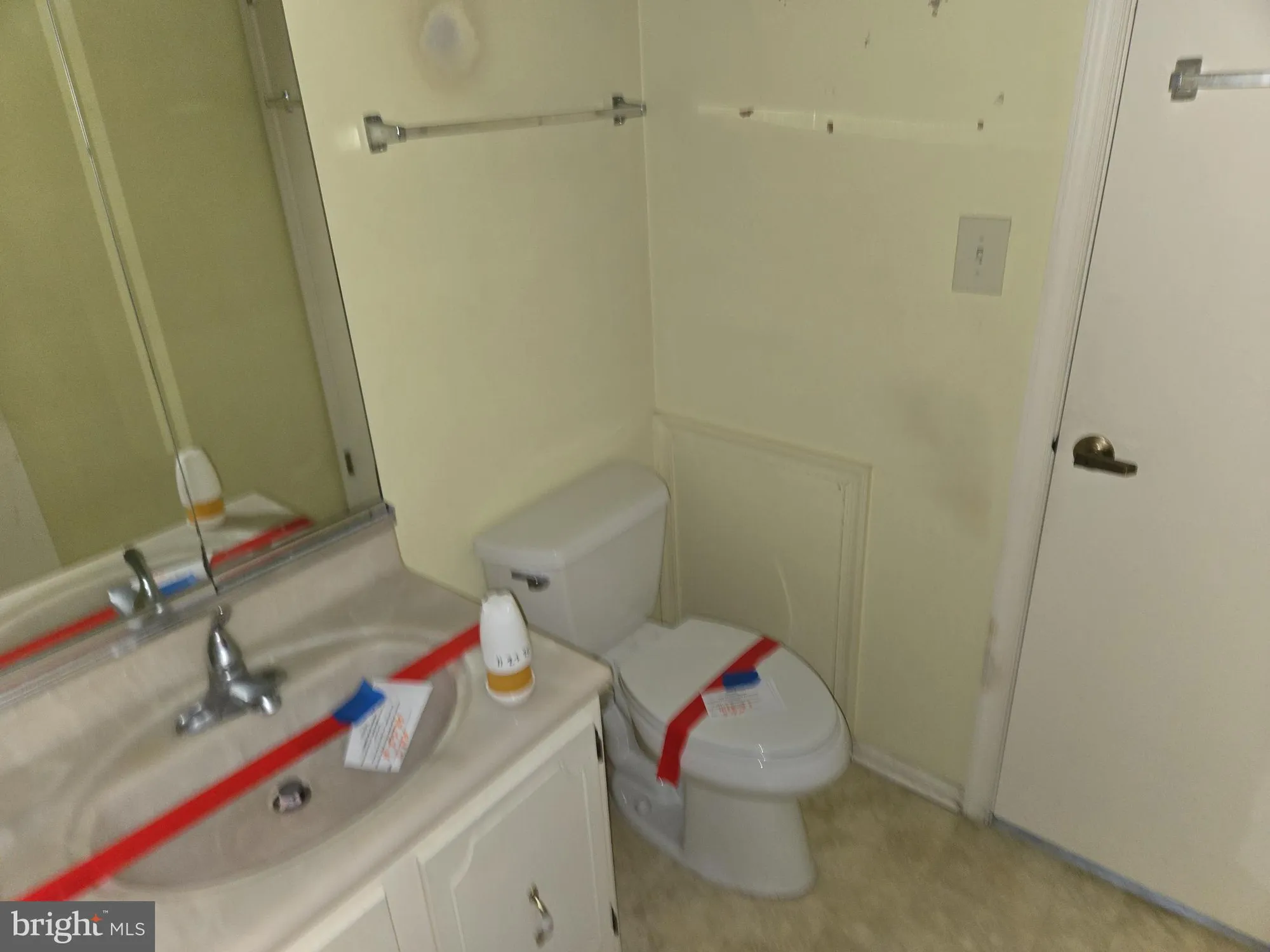 Property Slideshow image 24 of 34 | 27 kelly dr, West Deptford, NJ, 08096