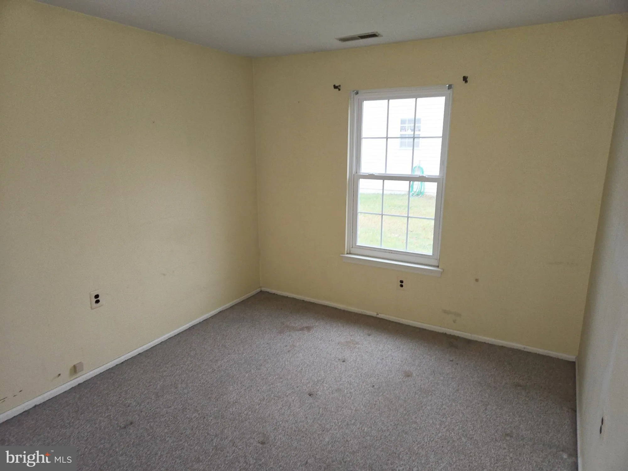 Property Slideshow image 25 of 34 | 27 kelly dr, West Deptford, NJ, 08096