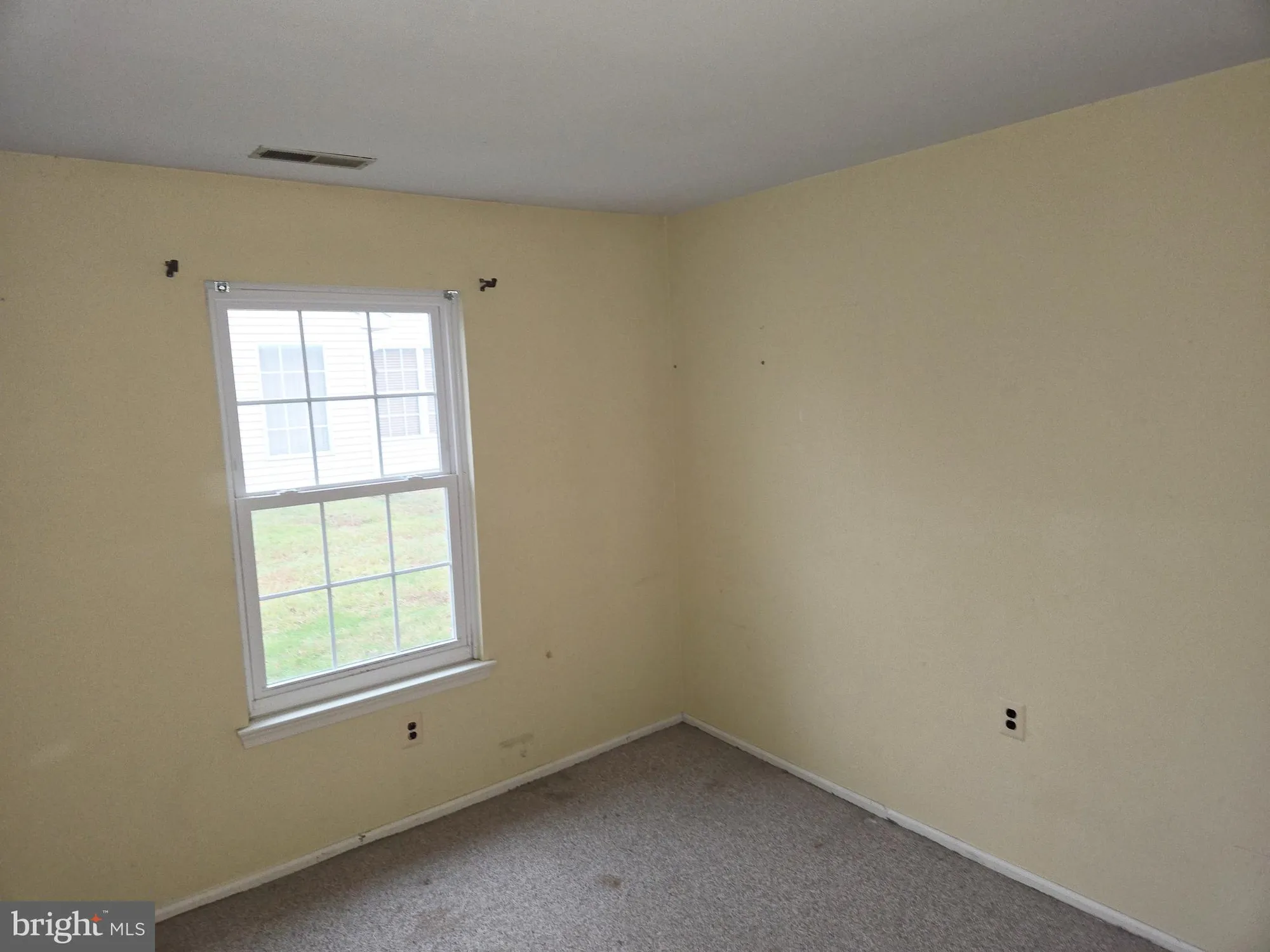 Property Slideshow image 28 of 34 | 27 kelly dr, West Deptford, NJ, 08096