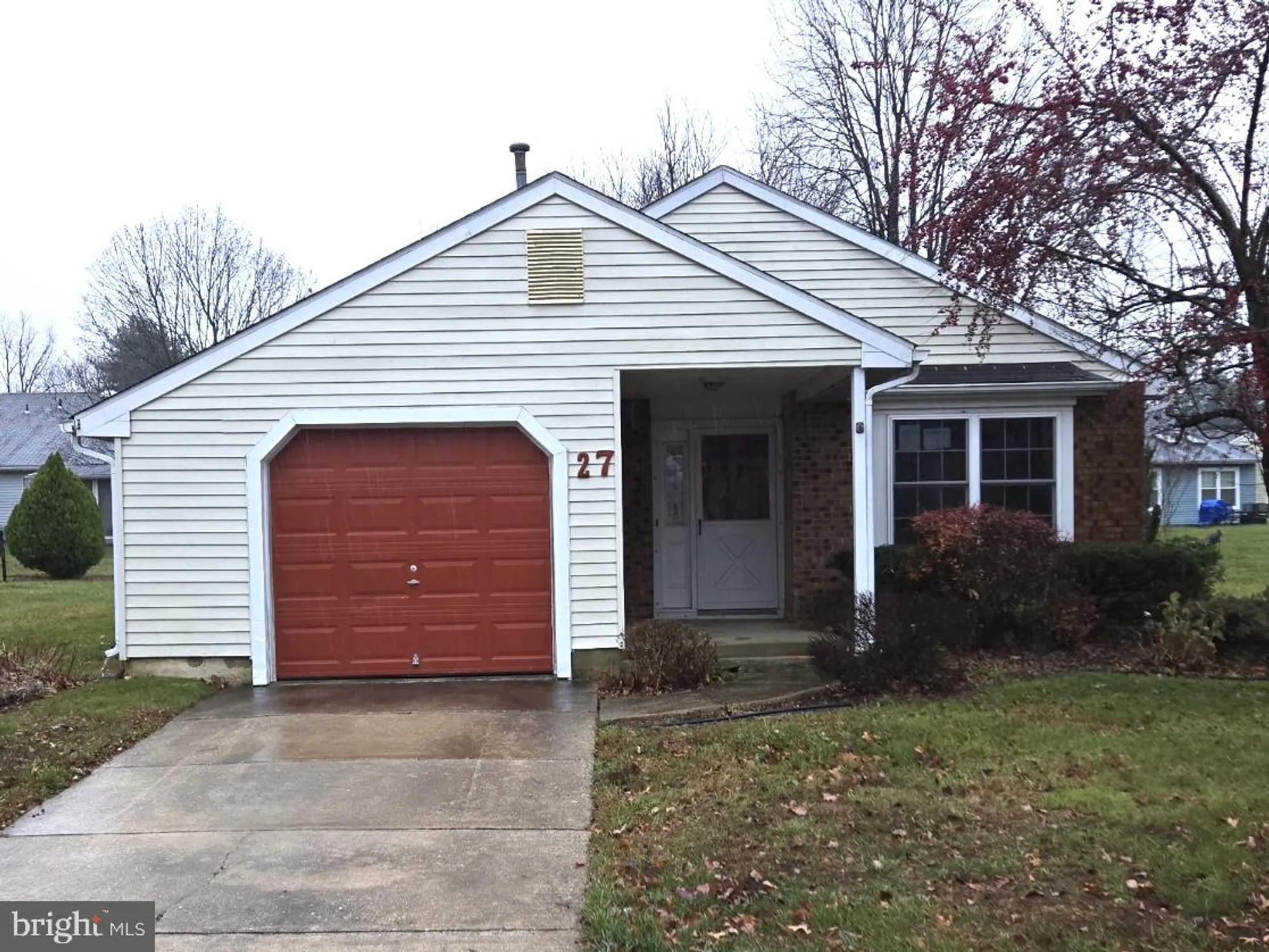 Property Slideshow image 1 of 34 | 27 kelly dr, West Deptford, NJ, 08096