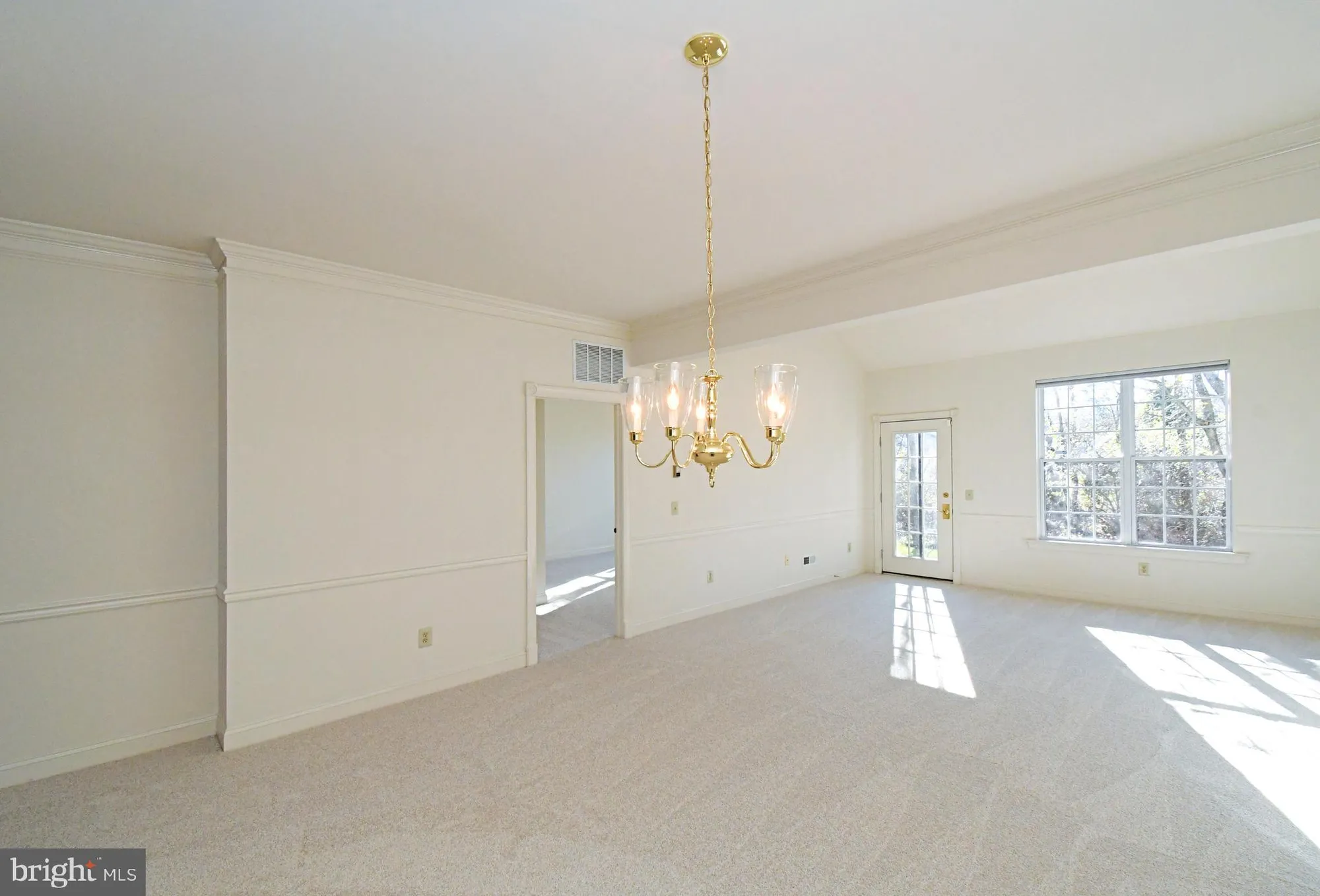 Property Slideshow image 6 of 32 | 24 newbury way, Lansdale, PA, 19446