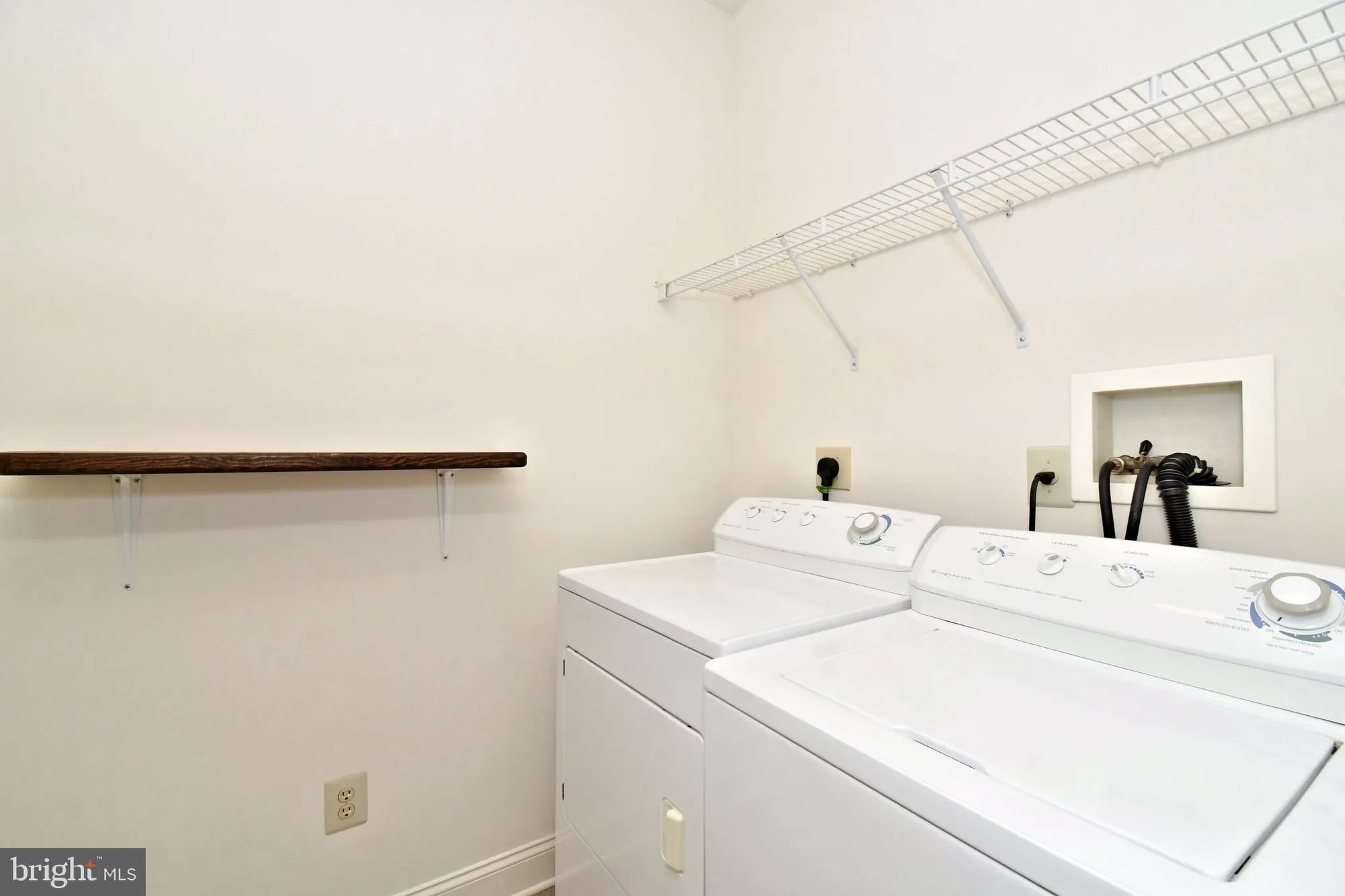 Property Slideshow image 14 of 32 | 24 newbury way, Lansdale, PA, 19446