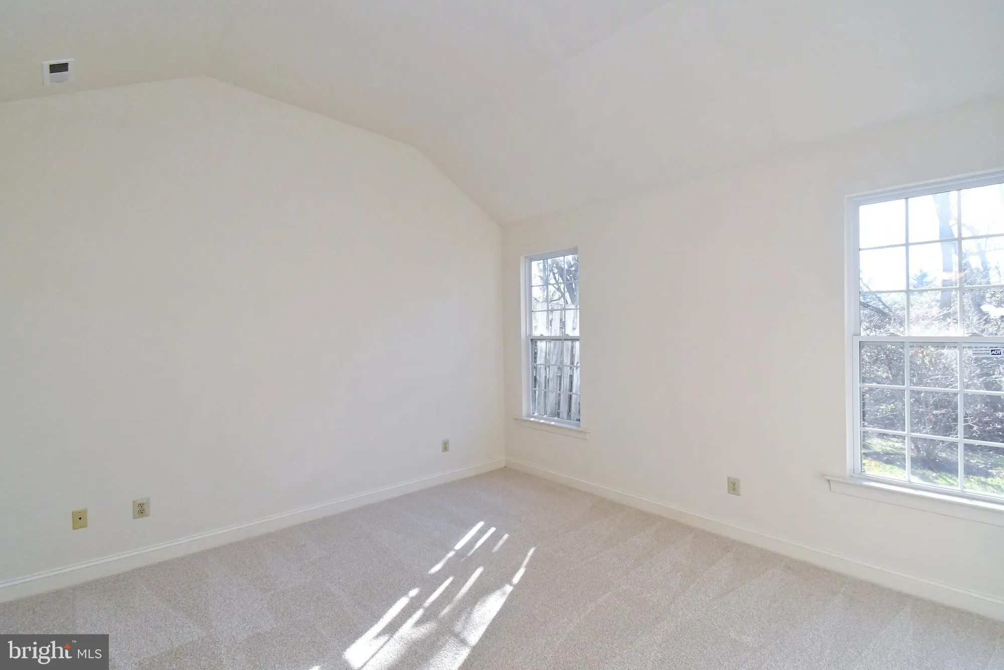 Property Slideshow image 19 of 32 | 24 newbury way, Lansdale, PA, 19446