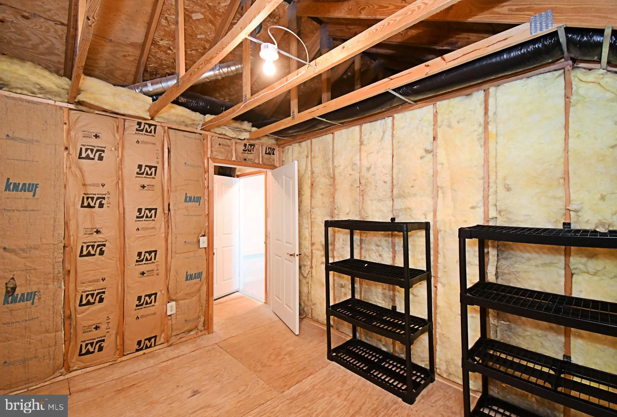 Property Slideshow image 28 of 32 | 24 newbury way, Lansdale, PA, 19446