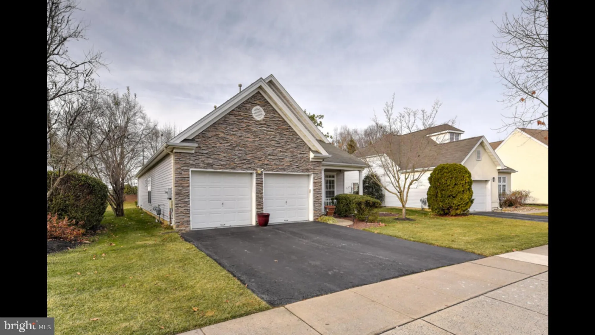 Property Slideshow image 2 of 54 | 25 cardinalflower ln, West Windsor, NJ, 08550