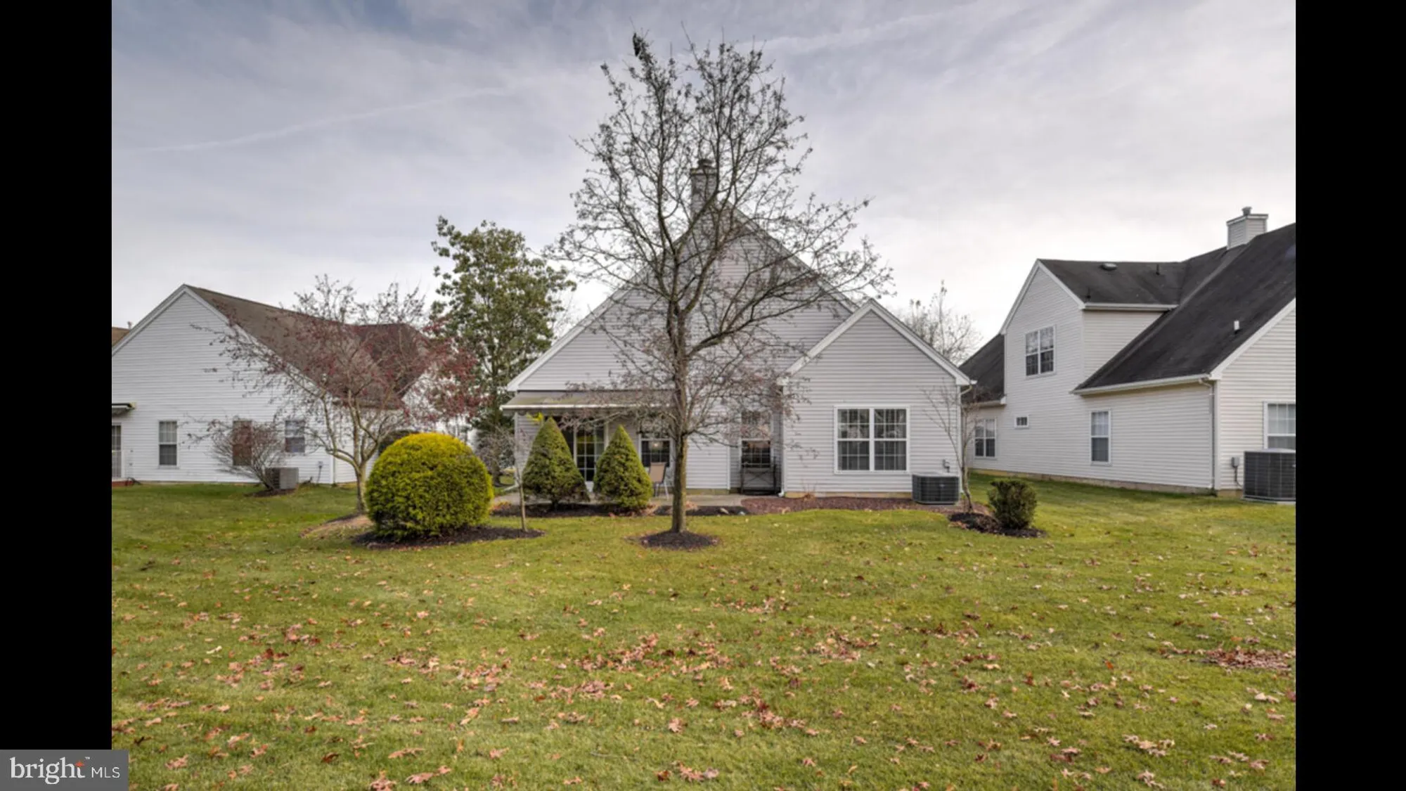 Property Slideshow image 33 of 54 | 25 cardinalflower ln, West Windsor, NJ, 08550