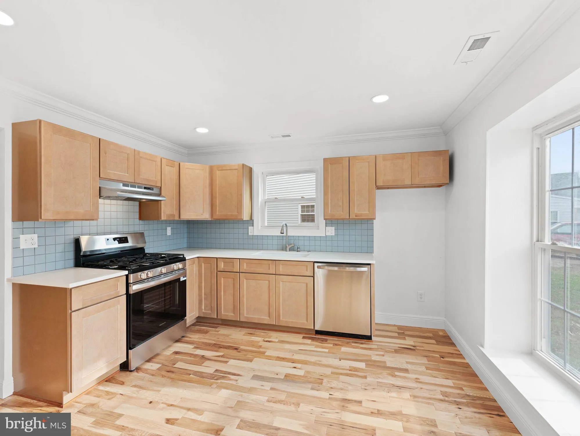 Property Slideshow image 4 of 26 | 617 caribbean way, Williamstown, NJ, 08094