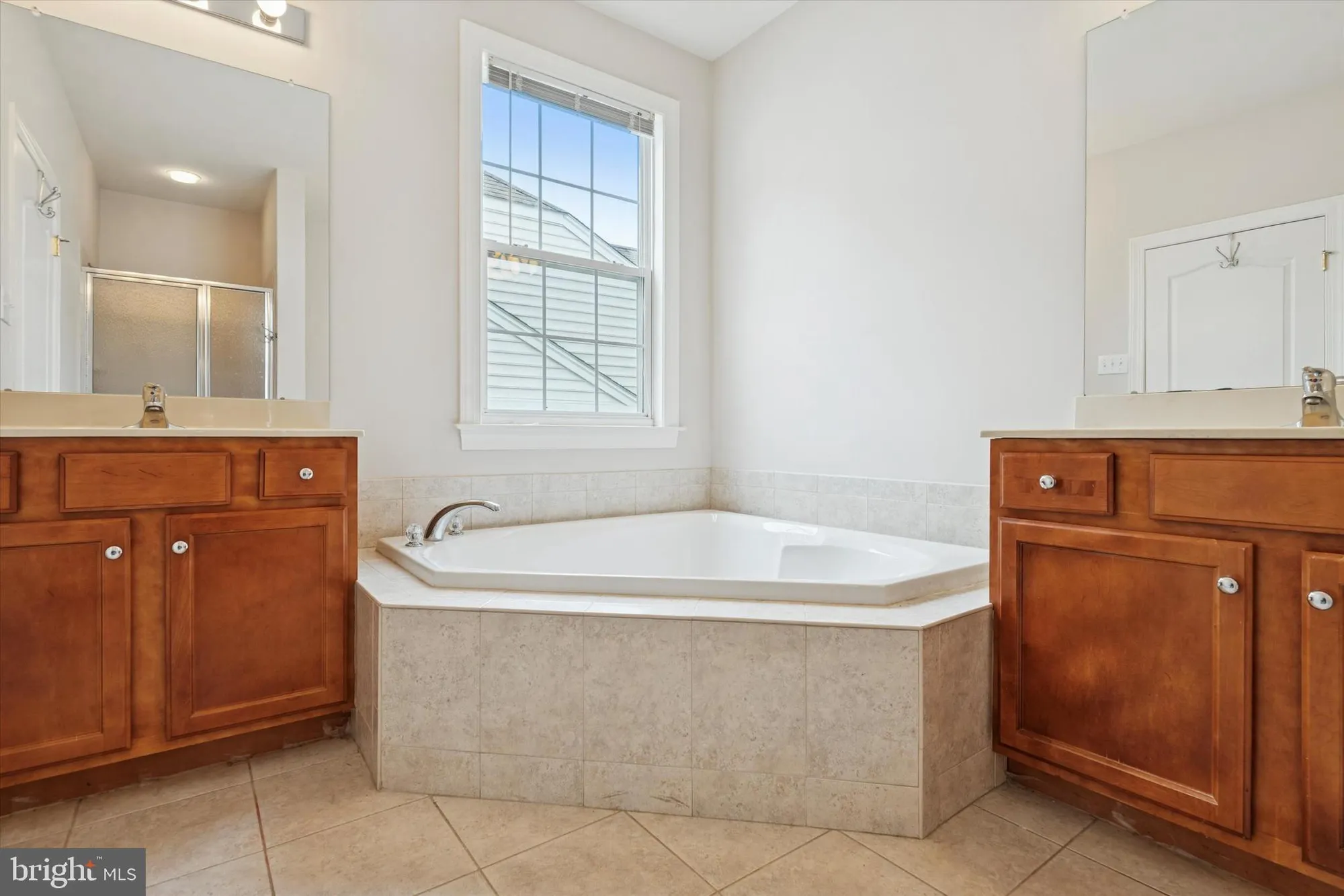 Property Slideshow image 16 of 23 | 550 hodgson cir, West Grove, PA, 19390