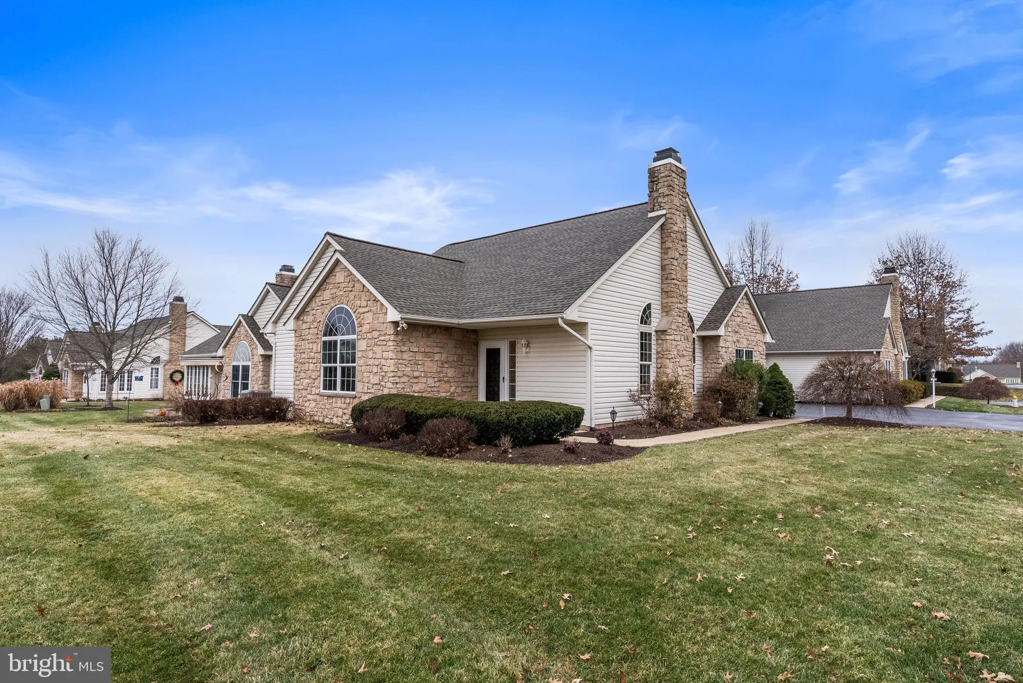 Property Slideshow image 2 of 35 | 51 cambridge ct, Souderton, PA, 18964