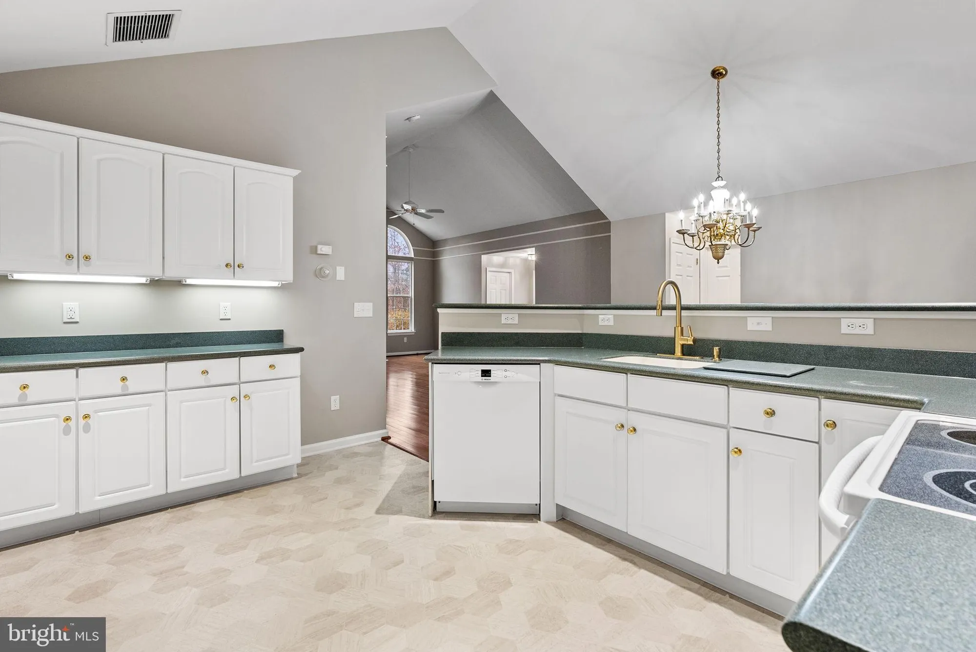 Property Slideshow image 21 of 35 | 51 cambridge ct, Souderton, PA, 18964