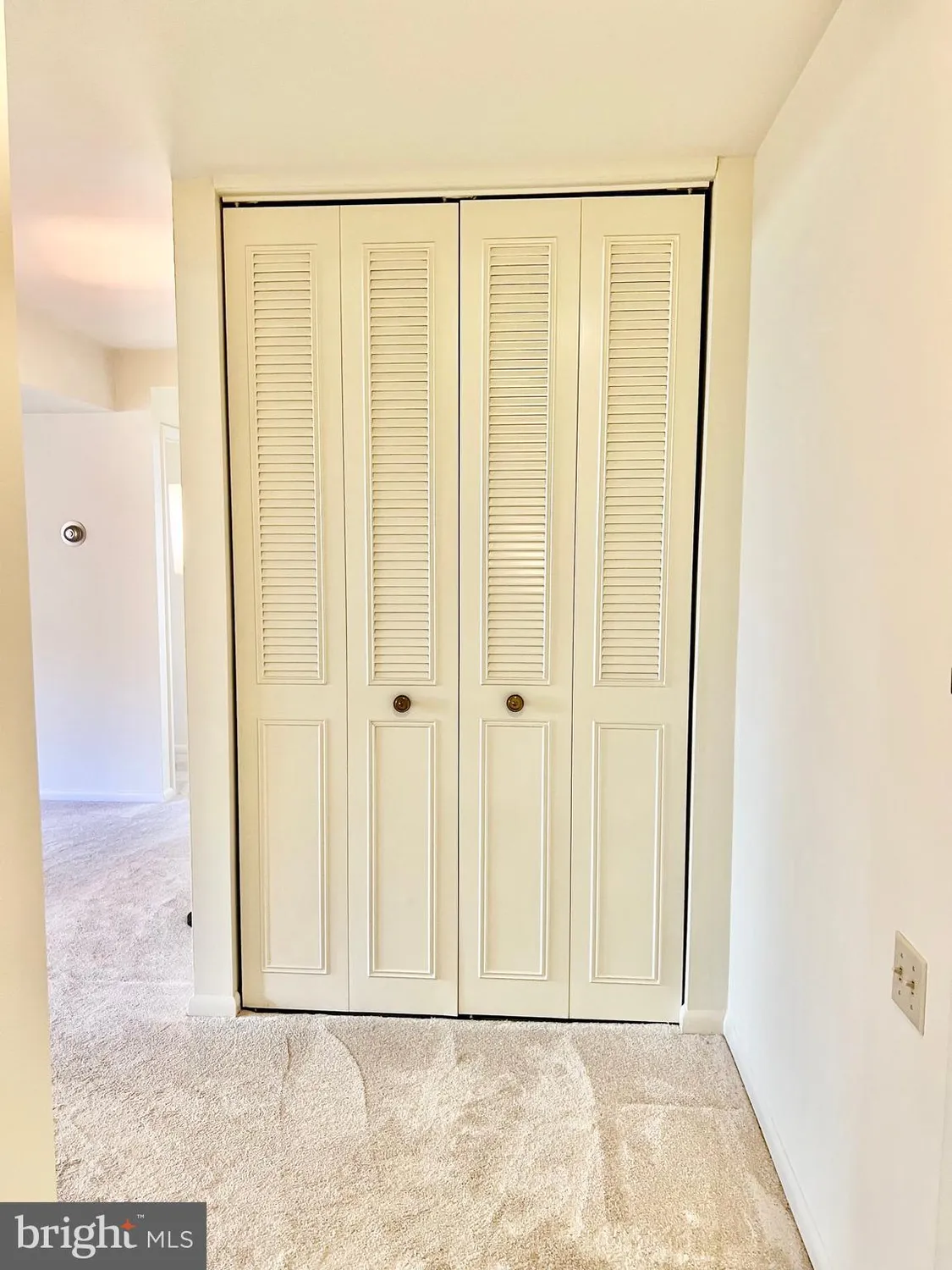 Property Slideshow image 19 of 43 | 3386 chiswick ct 50-1a, Silver Spring, MD, 20906