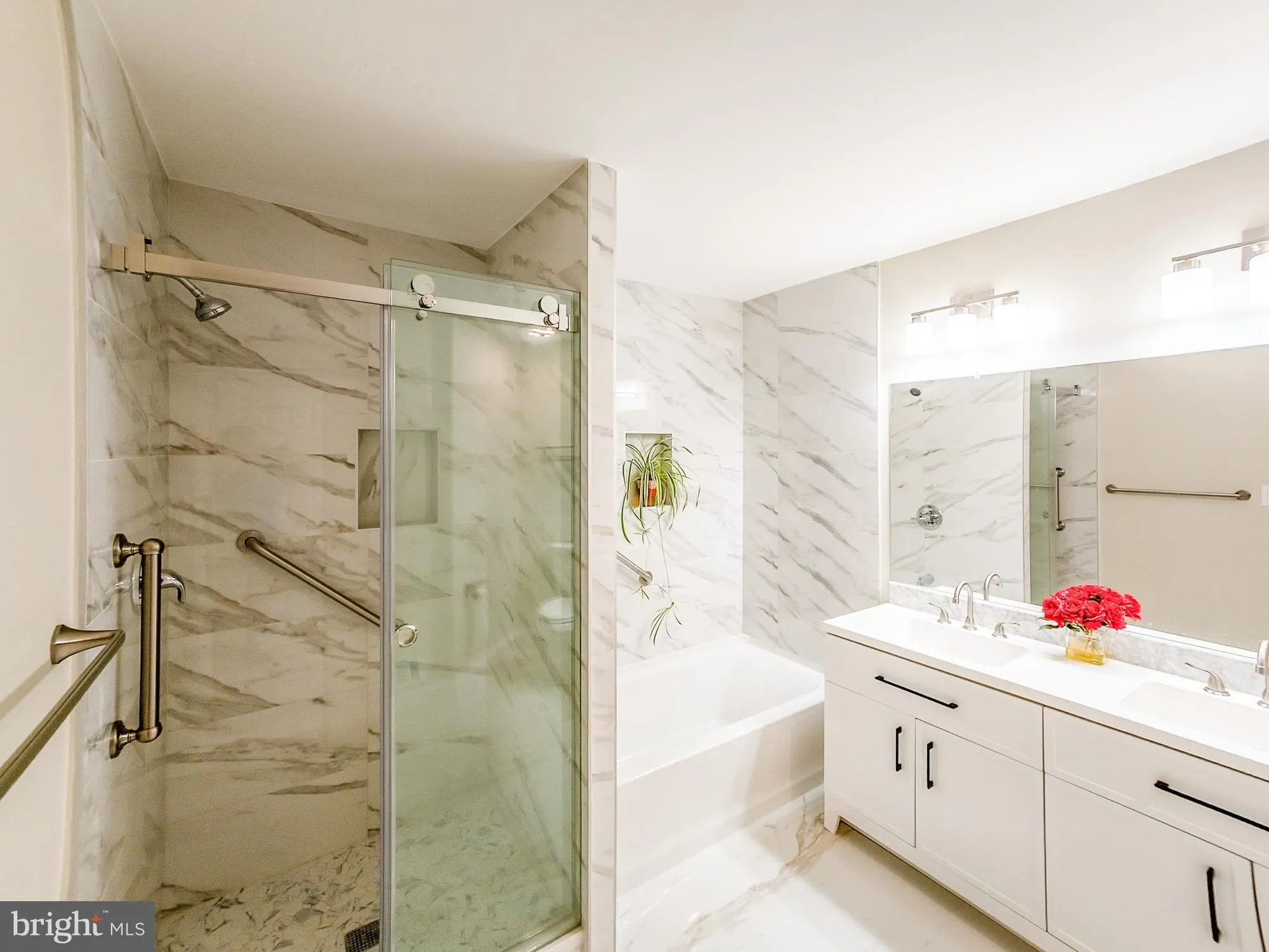 Property Slideshow image 14 of 36 | 7c rutland ln, Monroe Township, NJ, 08831