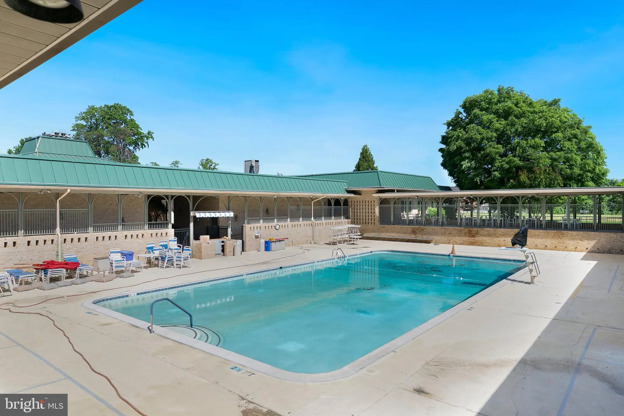 Property Slideshow image 29 of 44 | 15101 interlachen dr 1-416, Silver Spring, MD, 20906