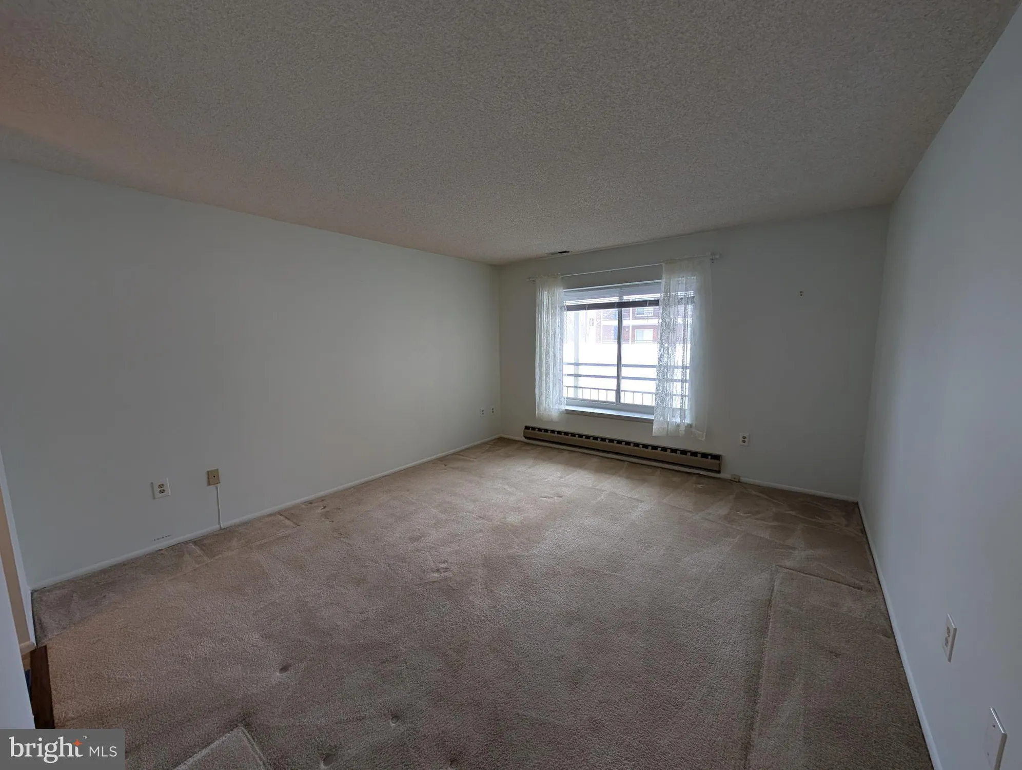 Property Slideshow image 11 of 26 | 15401 bassett ln 45-2e, Silver Spring, MD, 20906
