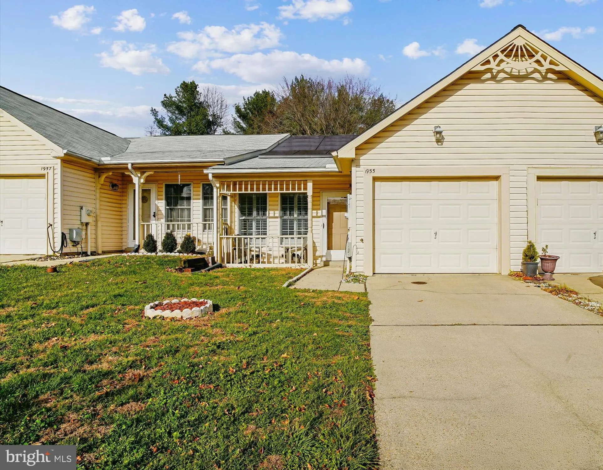 Property Slideshow image 1 of 11 | 1955 marconi cir, Annapolis, MD, 21401