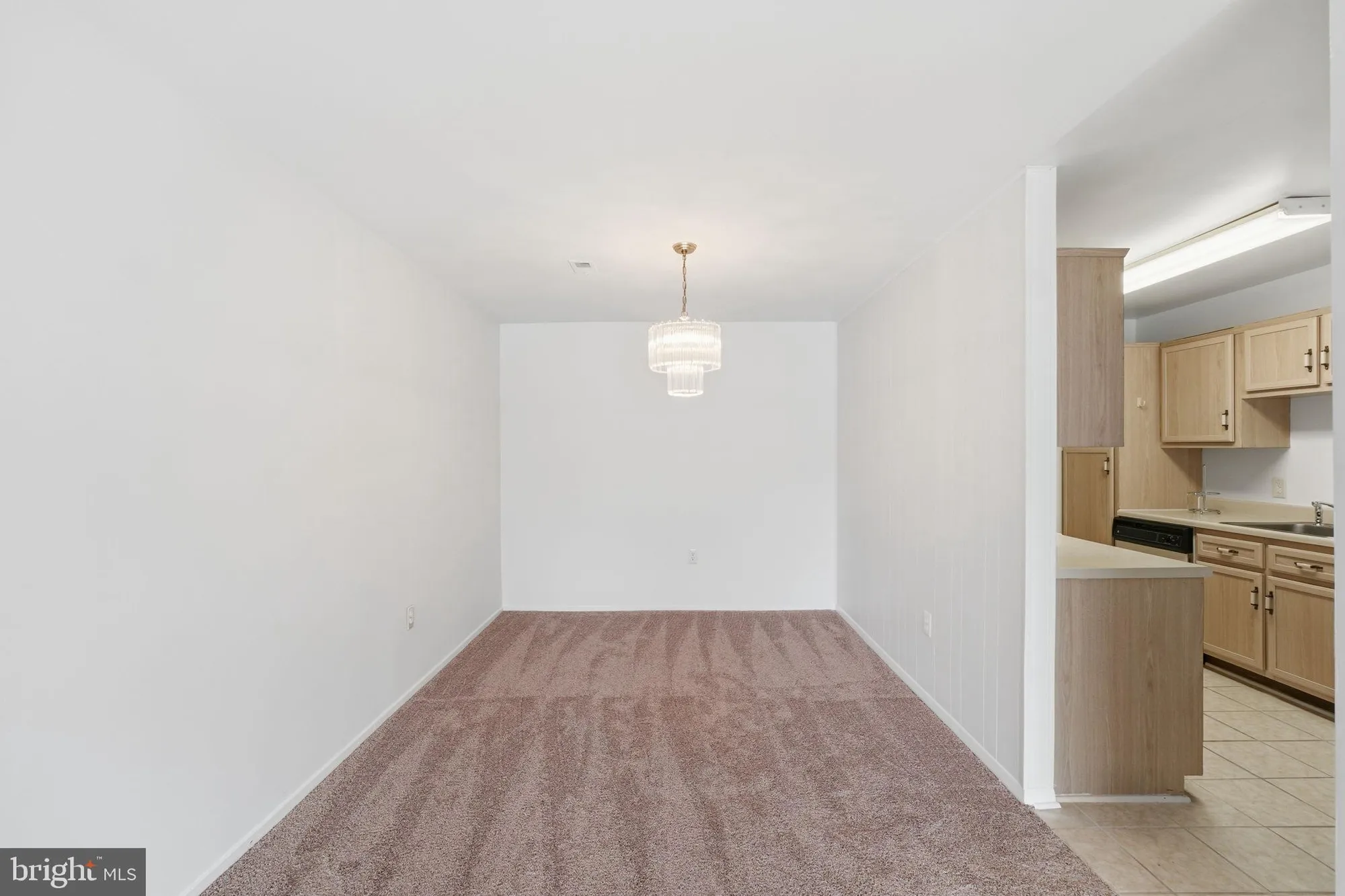 Property Slideshow image 14 of 32 | 3103 beckenham ct # 252-d, Silver Spring, MD, 20906