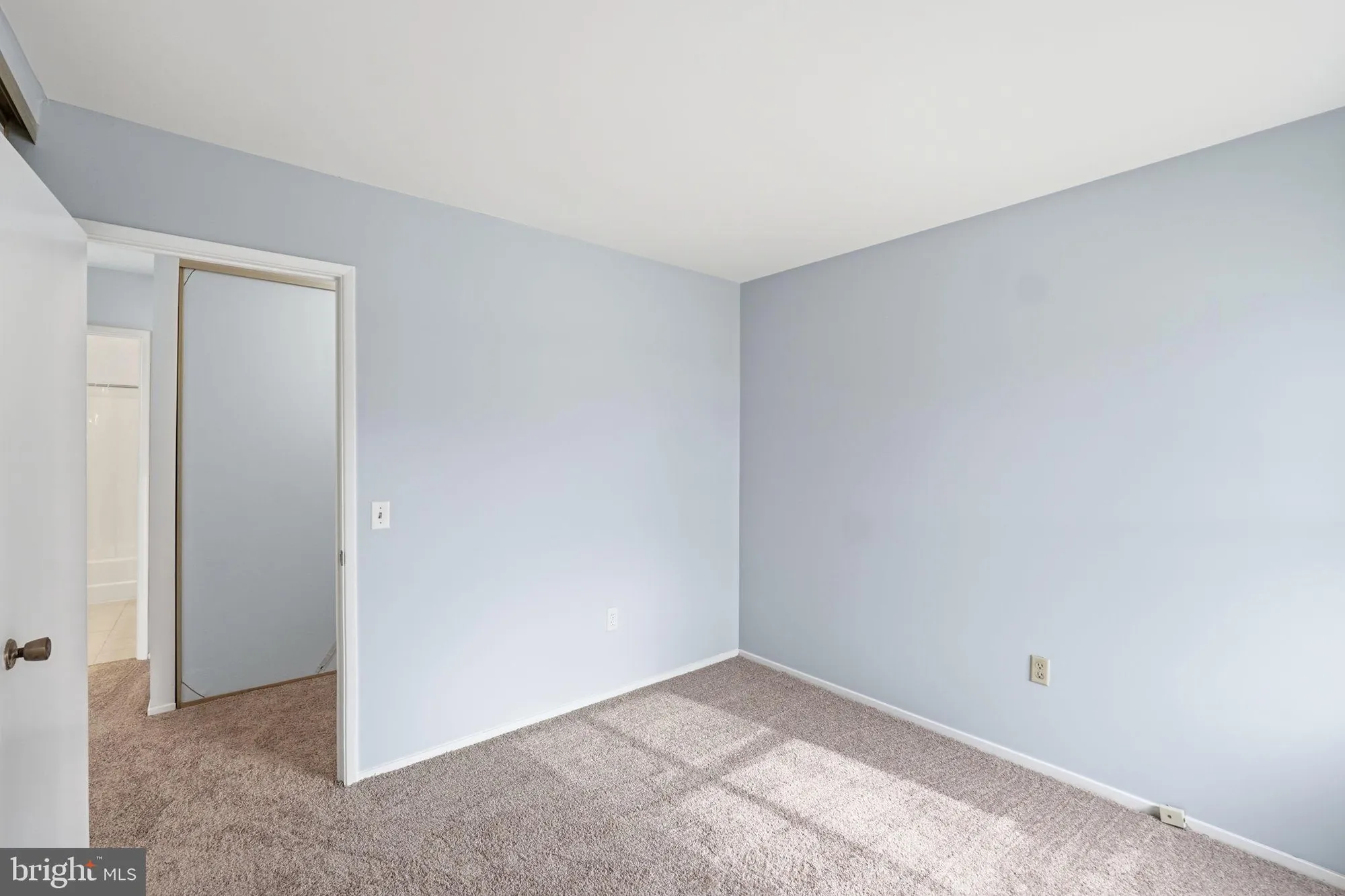 Property Slideshow image 18 of 32 | 3103 beckenham ct # 252-d, Silver Spring, MD, 20906