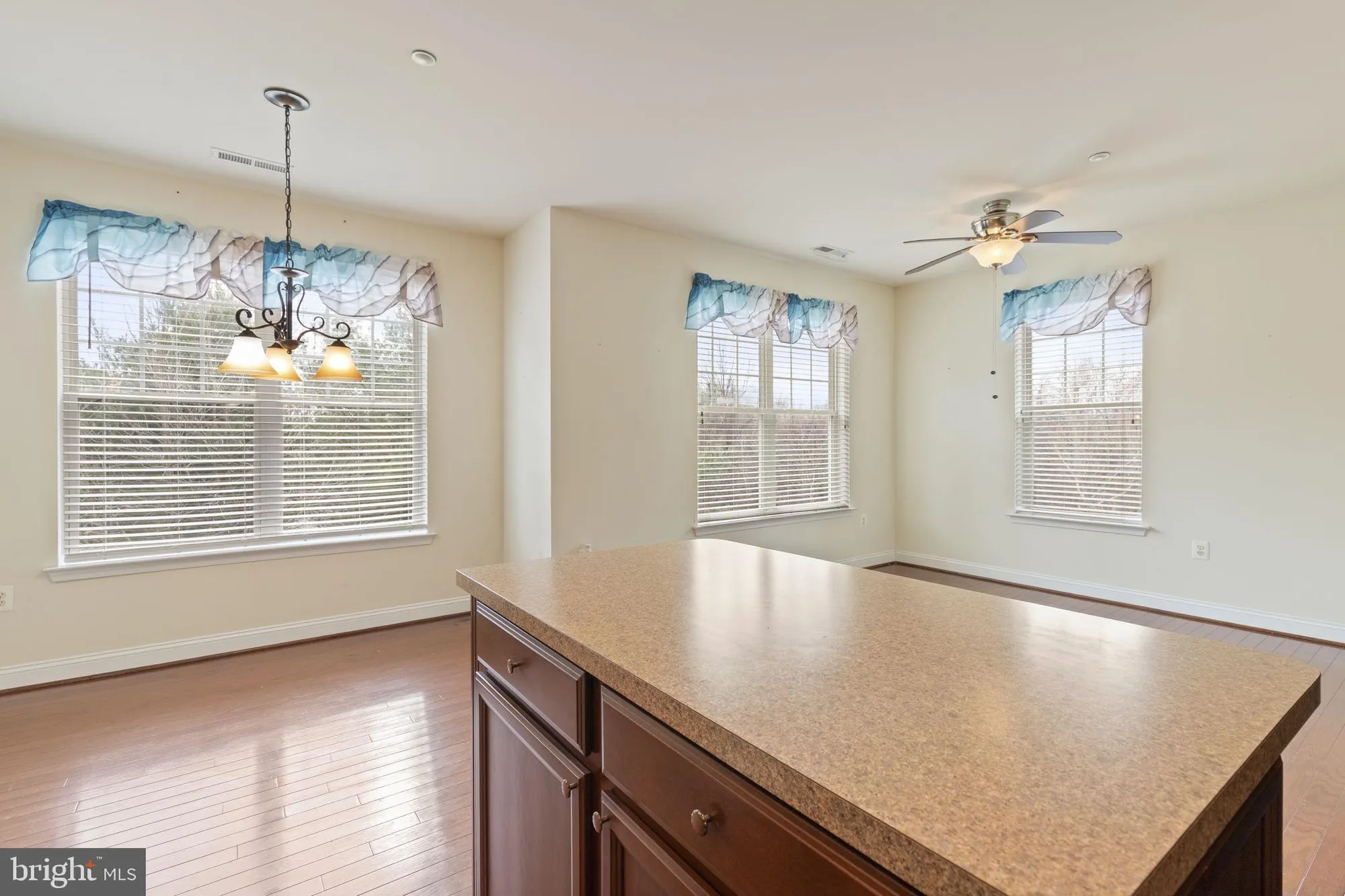 Property Slideshow image 9 of 23 | 309 tiree ct unit 203, Abingdon, MD, 21009