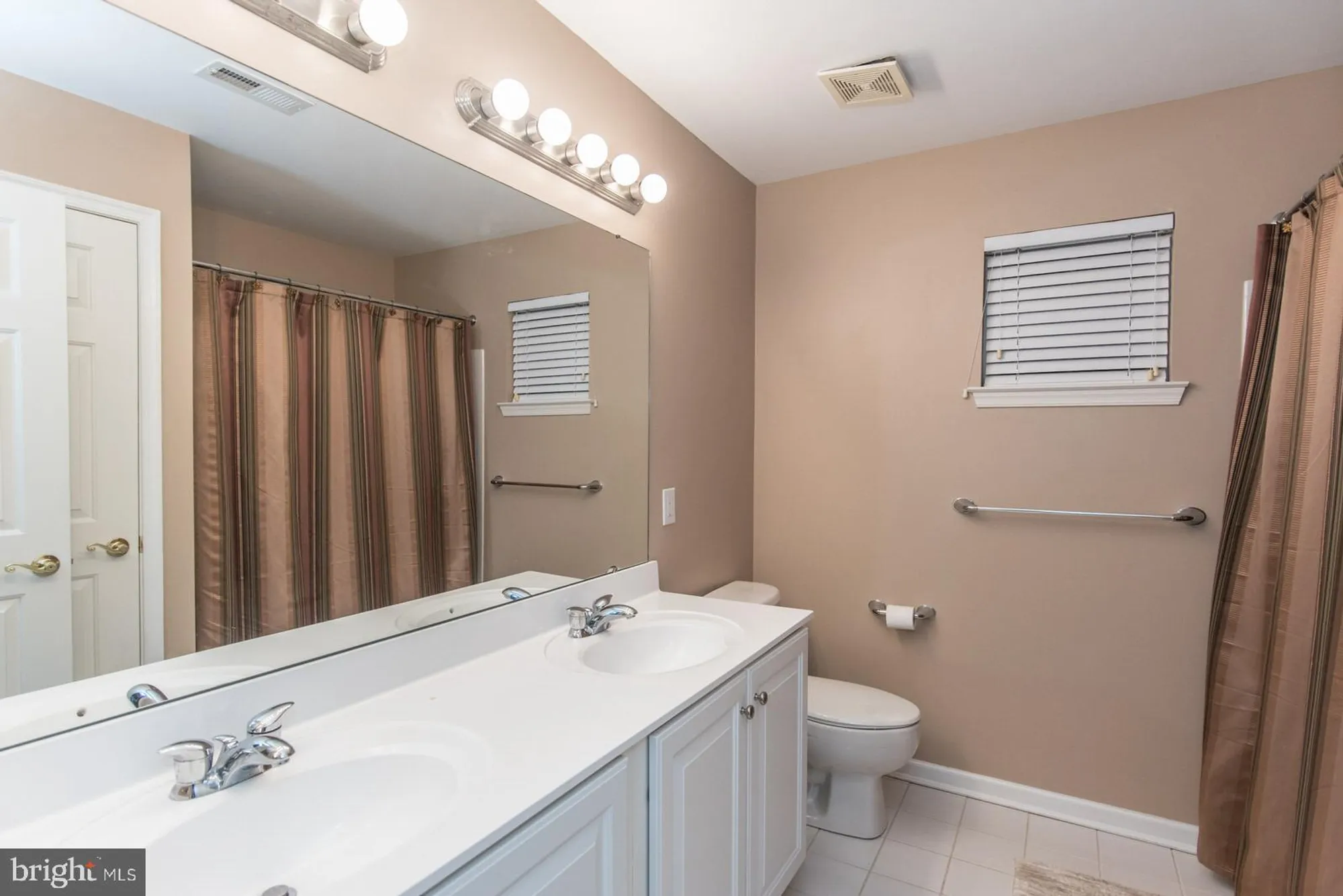 Property Slideshow image 41 of 71 | 843 geranium dr, Warrington, PA, 18976