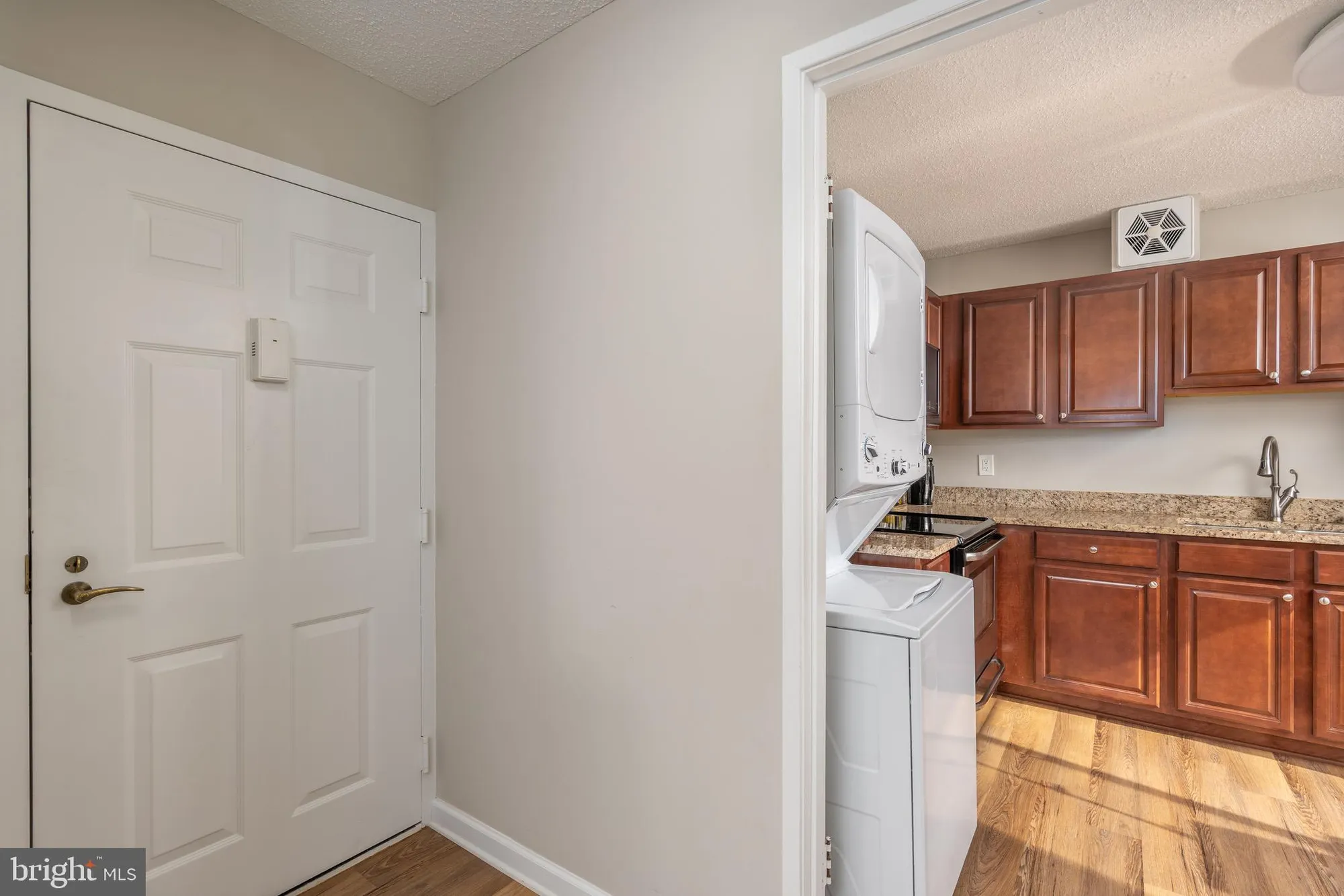 Property Slideshow image 6 of 37 | 15101 interlachen dr 1-612, Silver Spring, MD, 20906