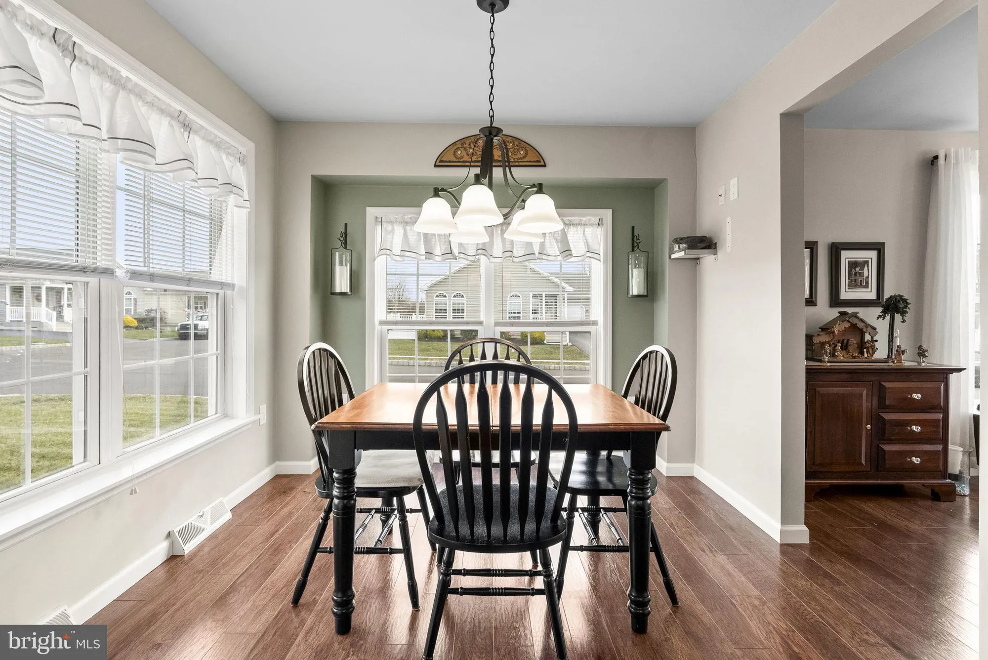 Property Slideshow image 15 of 34 | 501 blue bell springs dr, Blue Bell, PA, 19422