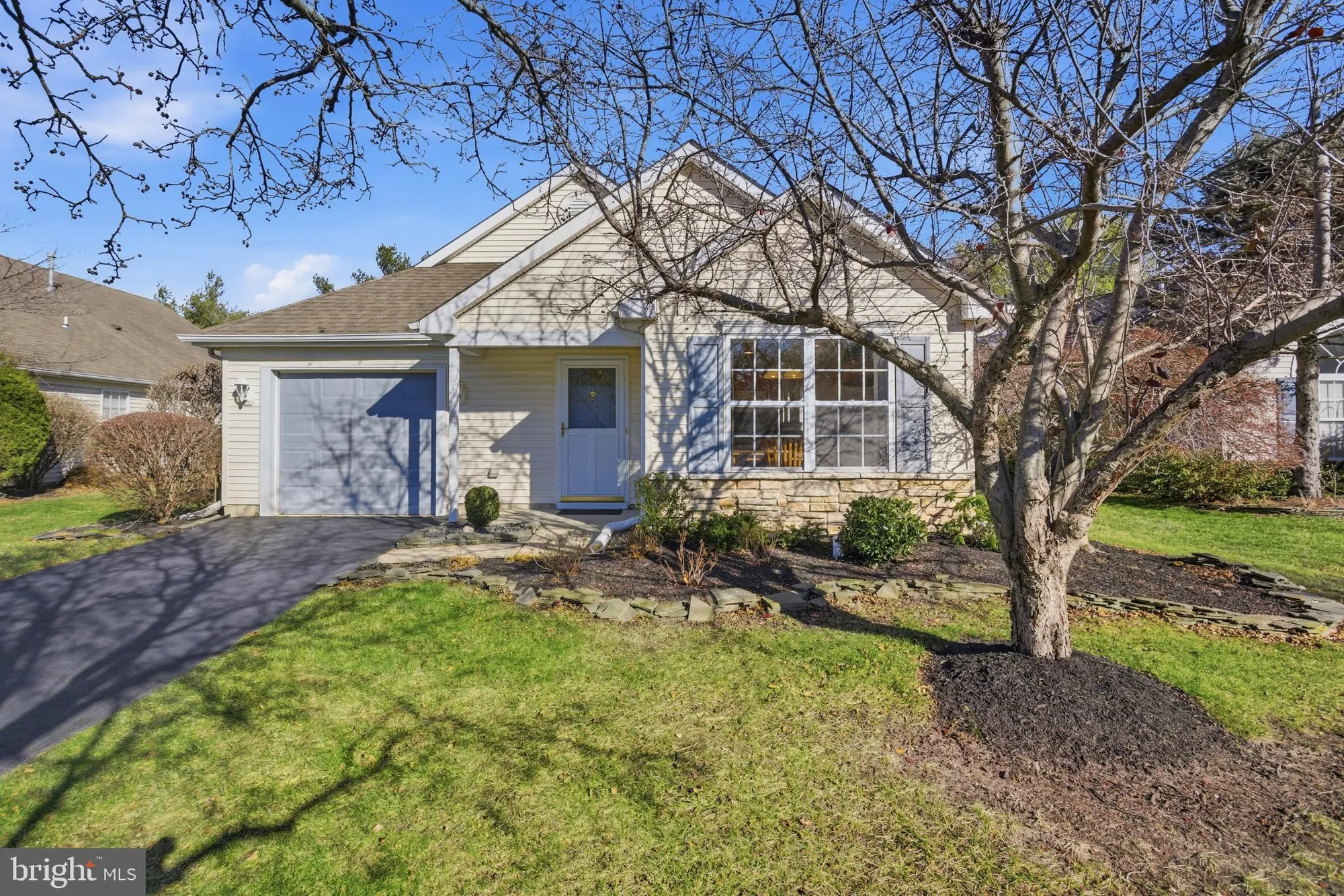 Property Slideshow image 1 of 31 | 11 schoolhouse ln, Lakewood, NJ, 08701