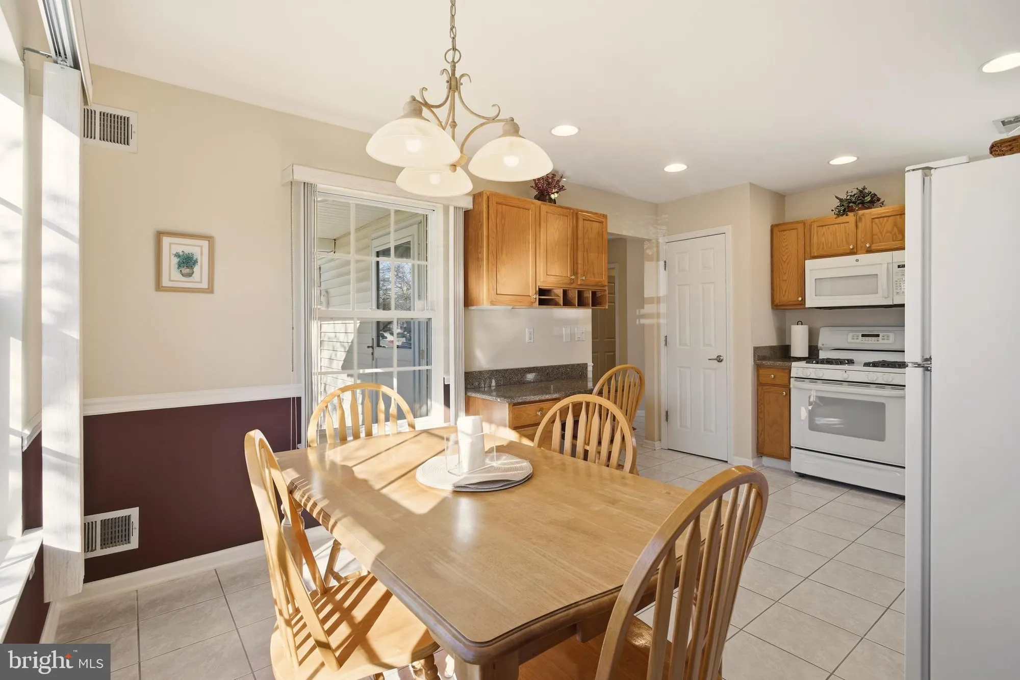 Property Slideshow image 8 of 31 | 11 schoolhouse ln, Lakewood, NJ, 08701