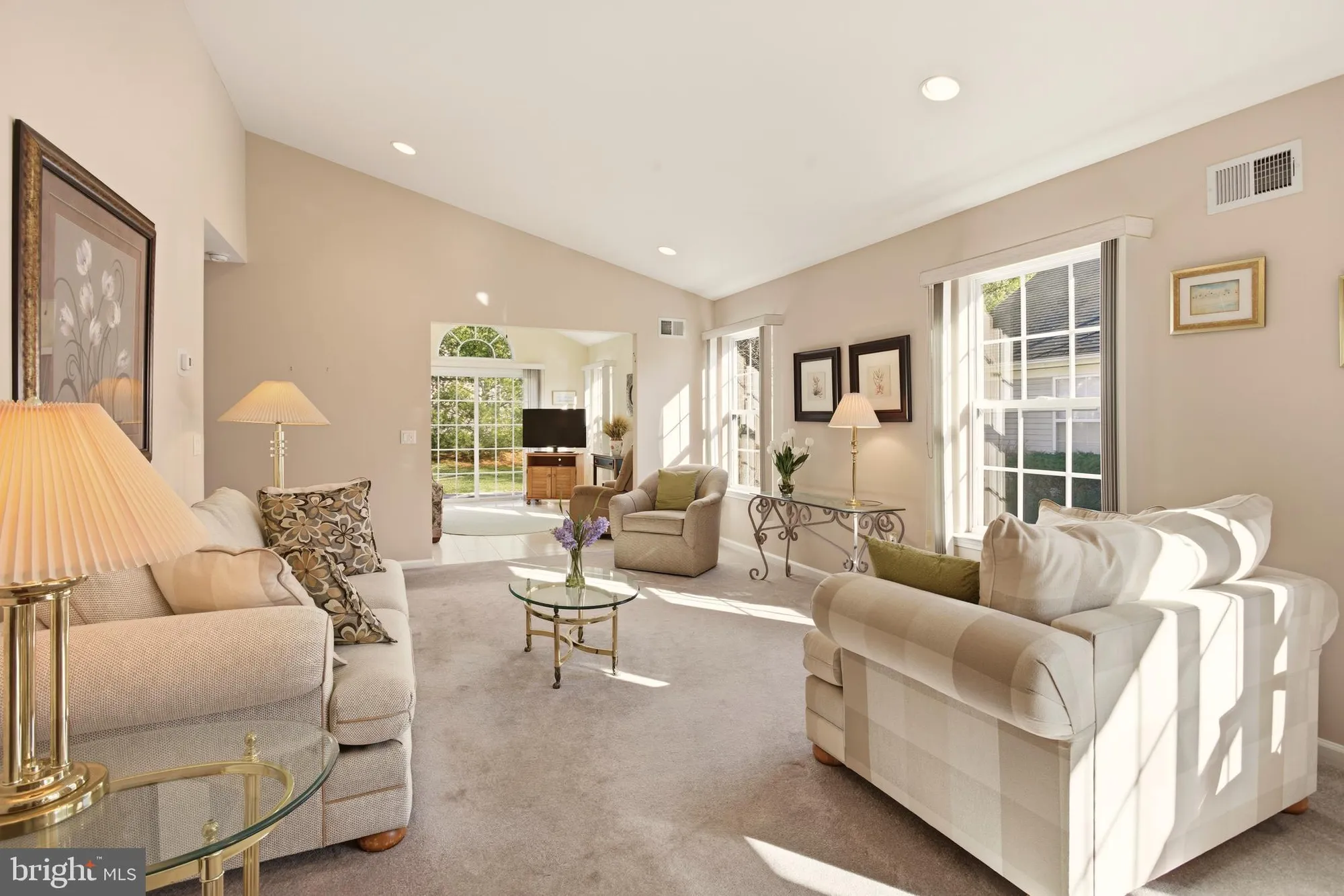 Property Slideshow image 16 of 31 | 11 schoolhouse ln, Lakewood, NJ, 08701