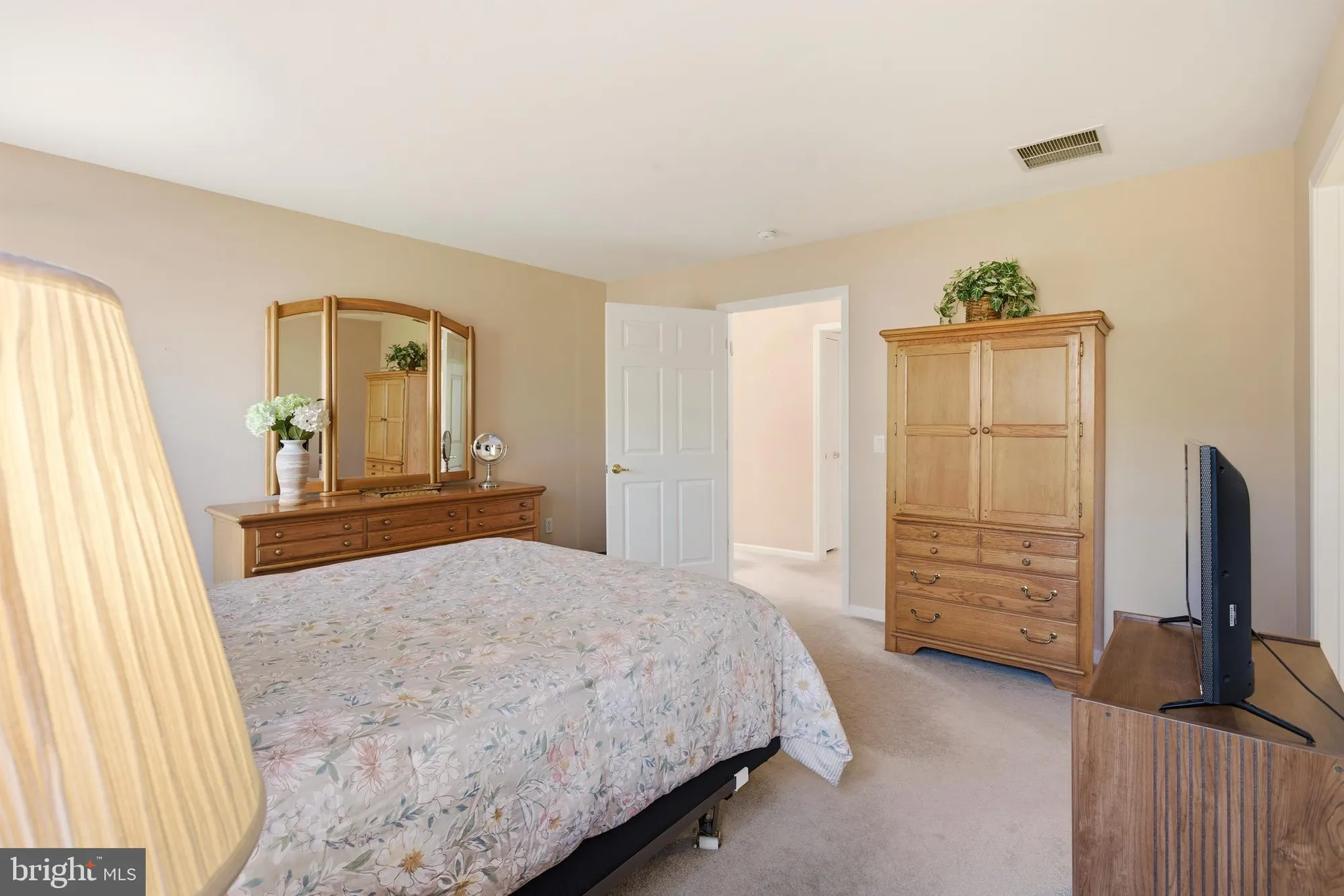 Property Slideshow image 25 of 31 | 11 schoolhouse ln, Lakewood, NJ, 08701