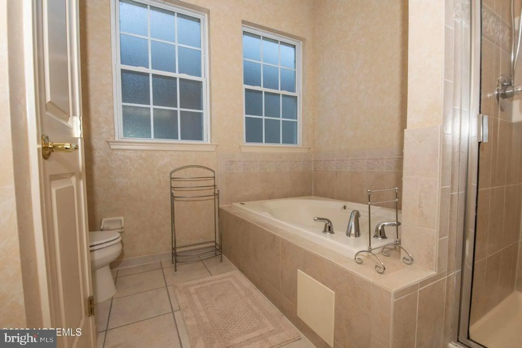 Property Slideshow image 42 of 68 | 110 wild dunes way, Jackson, NJ, 08527