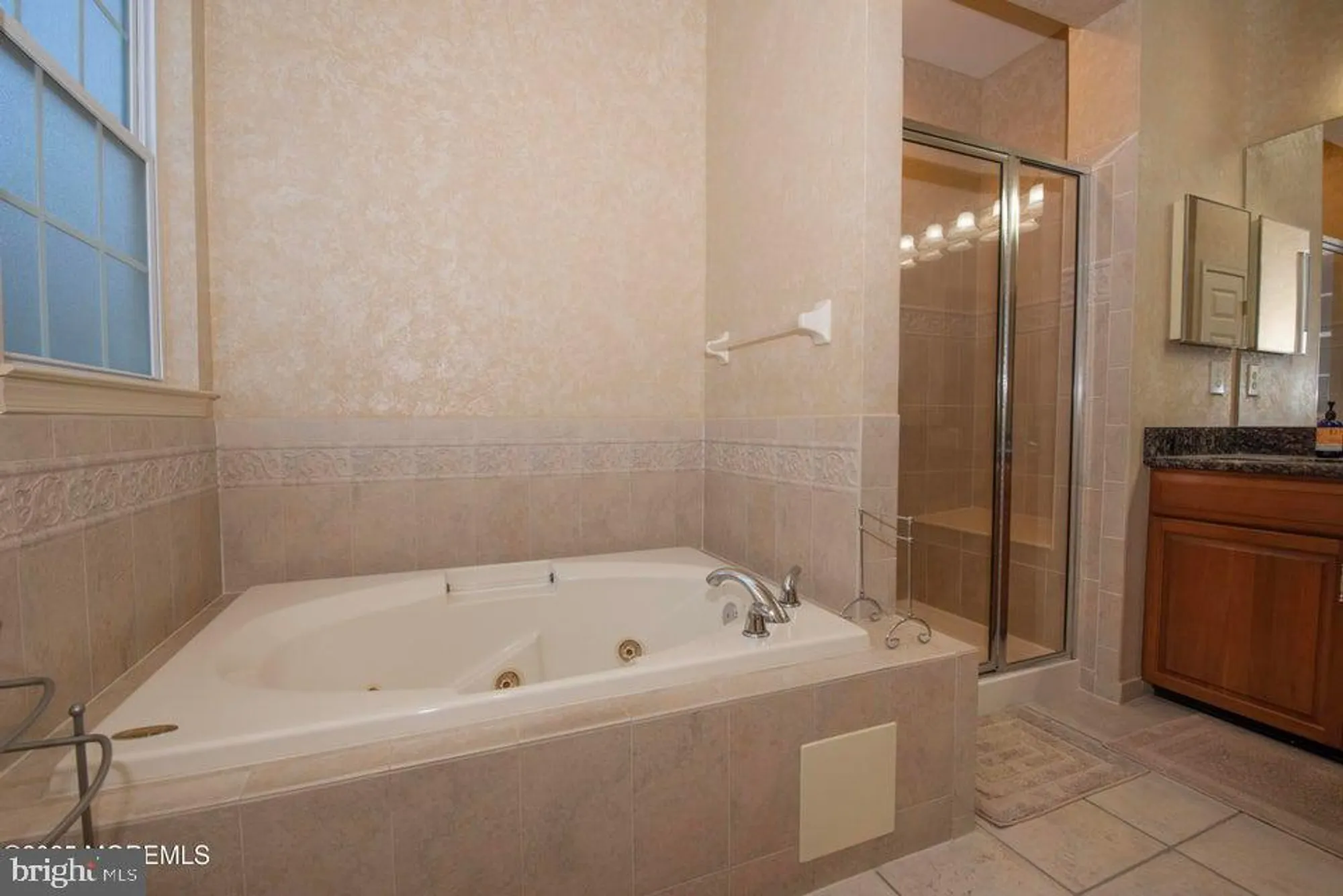 Property Slideshow image 43 of 68 | 110 wild dunes way, Jackson, NJ, 08527