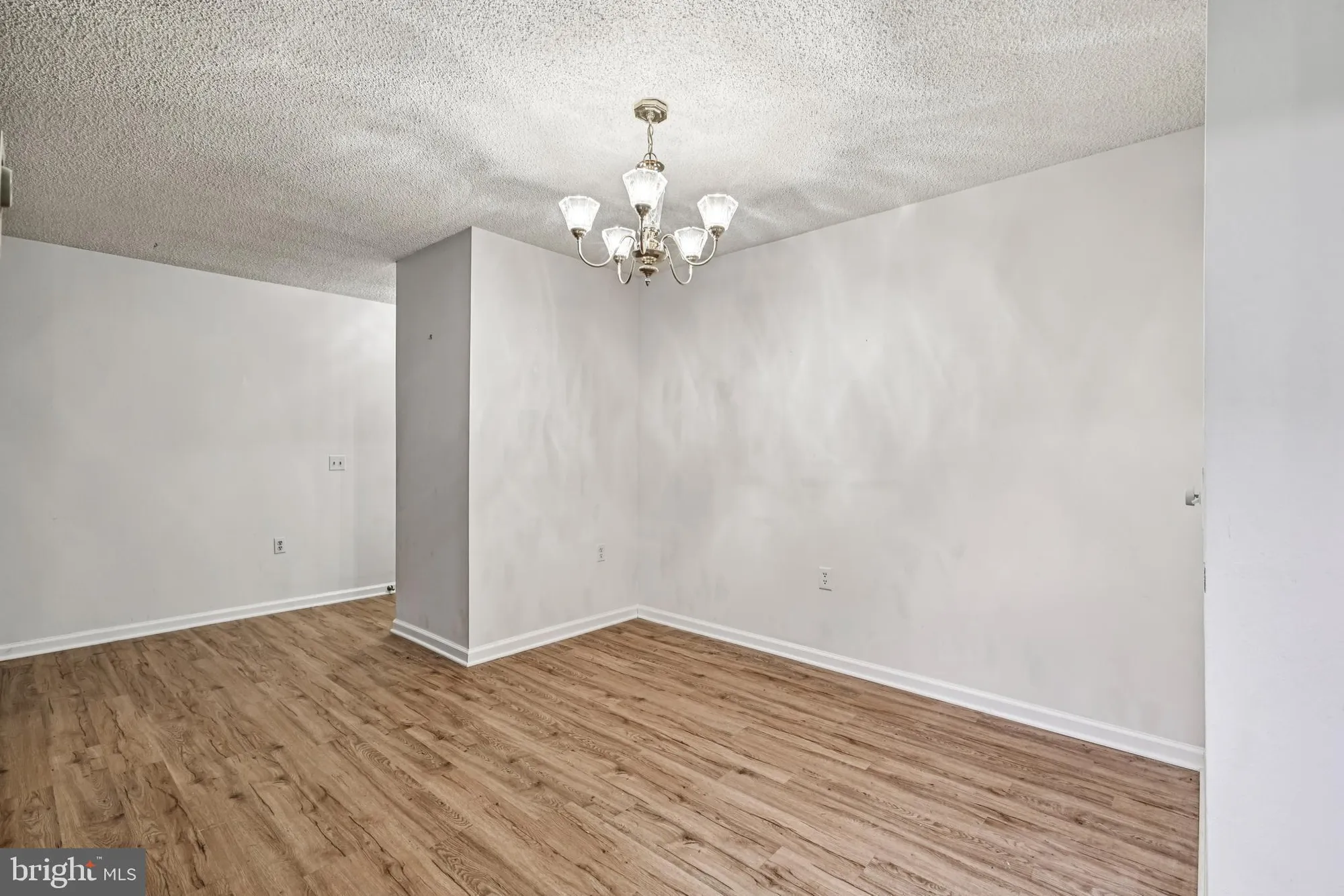 Property Slideshow image 18 of 28 | 15310 pine orchard dr # 84-1b, Silver Spring, MD, 20906