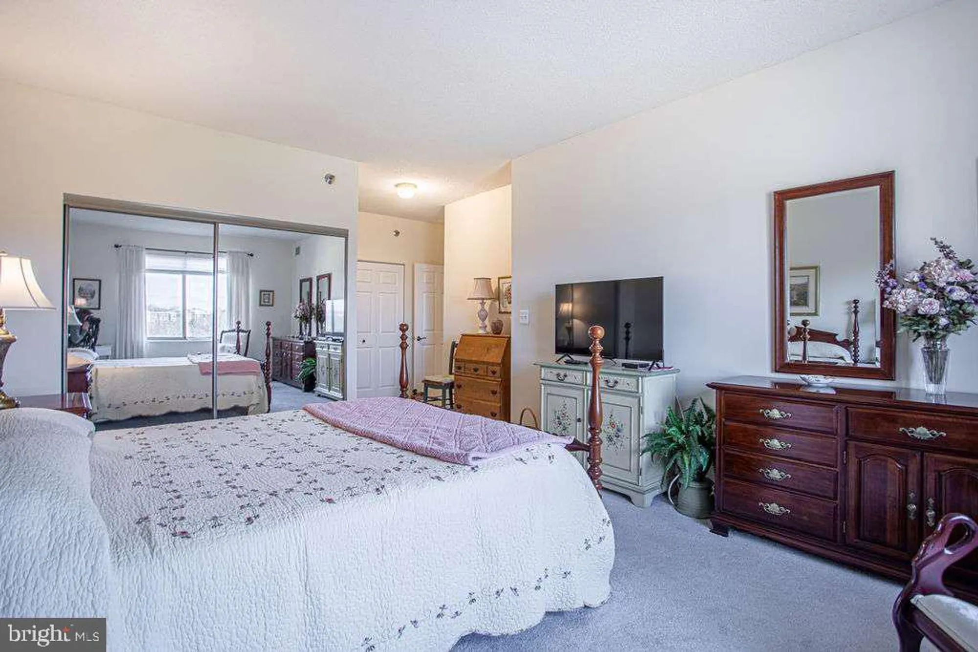 Property Slideshow image 8 of 25 | 3005 s leisure world blvd 812, Silver Spring, MD, 20906