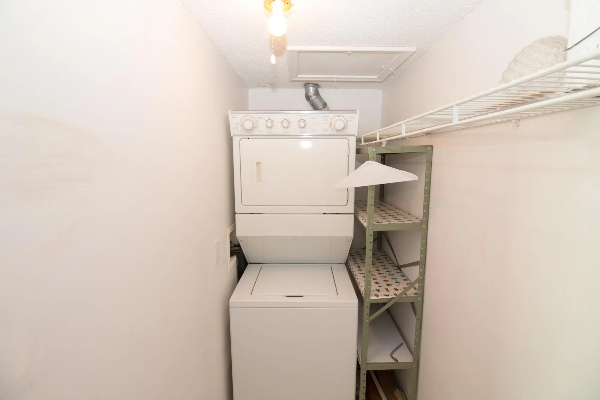 Property Slideshow image 10 of 10 | 19 colonial club dr apt 204, Boynton Beach, FL, 33435