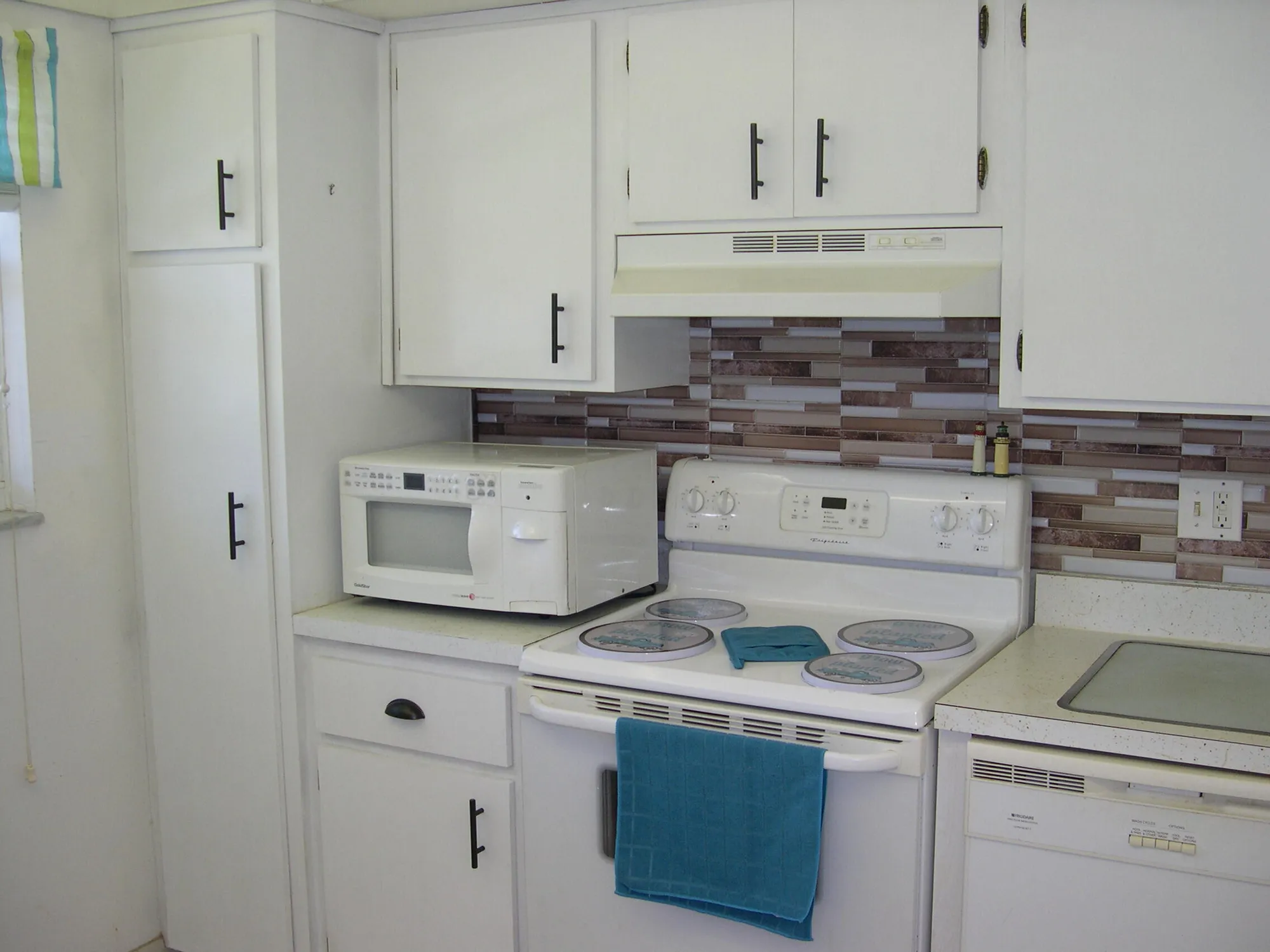 Property Slideshow image 8 of 38 | 1172 commodore ct unit 204, Fort Pierce, FL, 34949